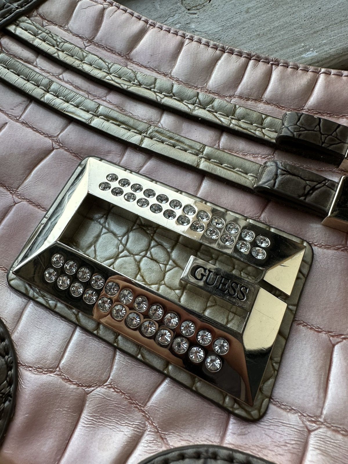 Guess × Japanese Brand 🚨Y2K Guess monogram Pink Avant-Garde Japan style hand bag Size ONE SIZE - 4 Thumbnail