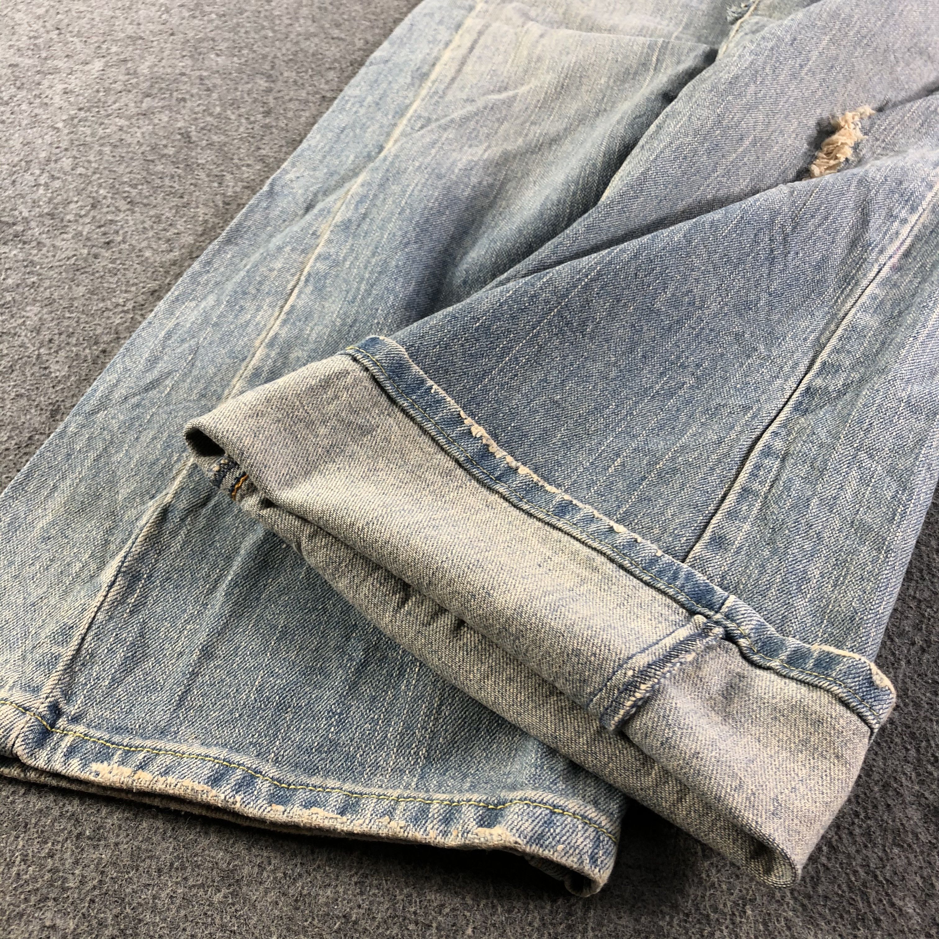 Levi's Vintage Levis 513 Jeans-J3042 Size US 37 - 7 Thumbnail