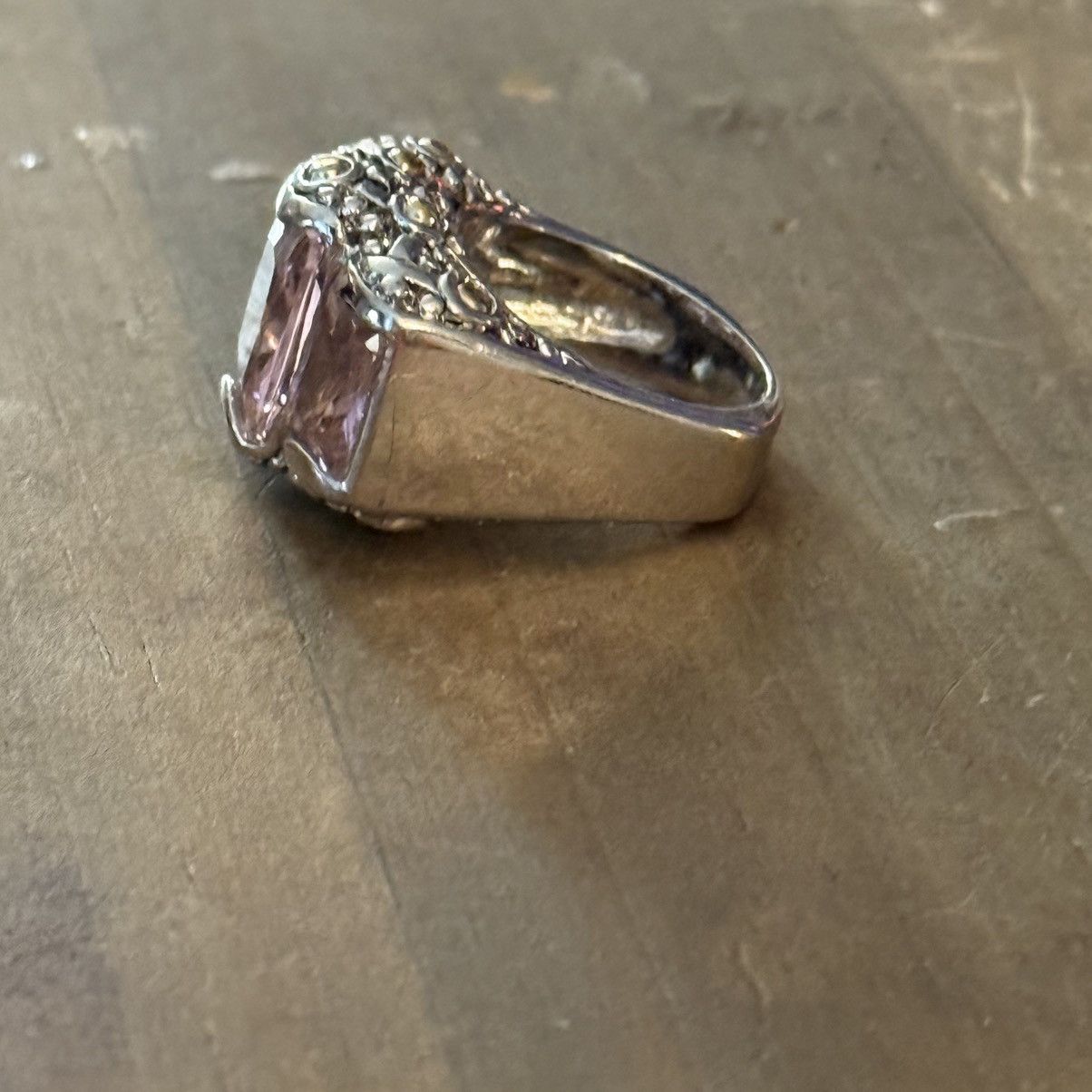 Vintage Vintage 18KGE white gold pink gemstone statement ring Size ONE SIZE - 9 Thumbnail