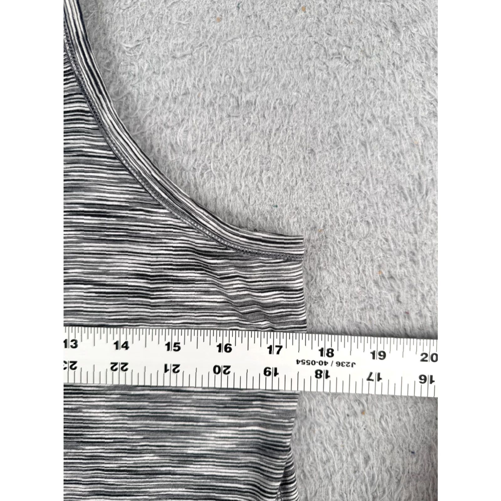 Lululemon Lululemon Shirt 8 Gray Sleeveless Racerback Tank Top Gym Yoga Workout Casual Workwear Women Vintage No Size M / US 6-8 / IT 42-44 - 7 Thumbnail