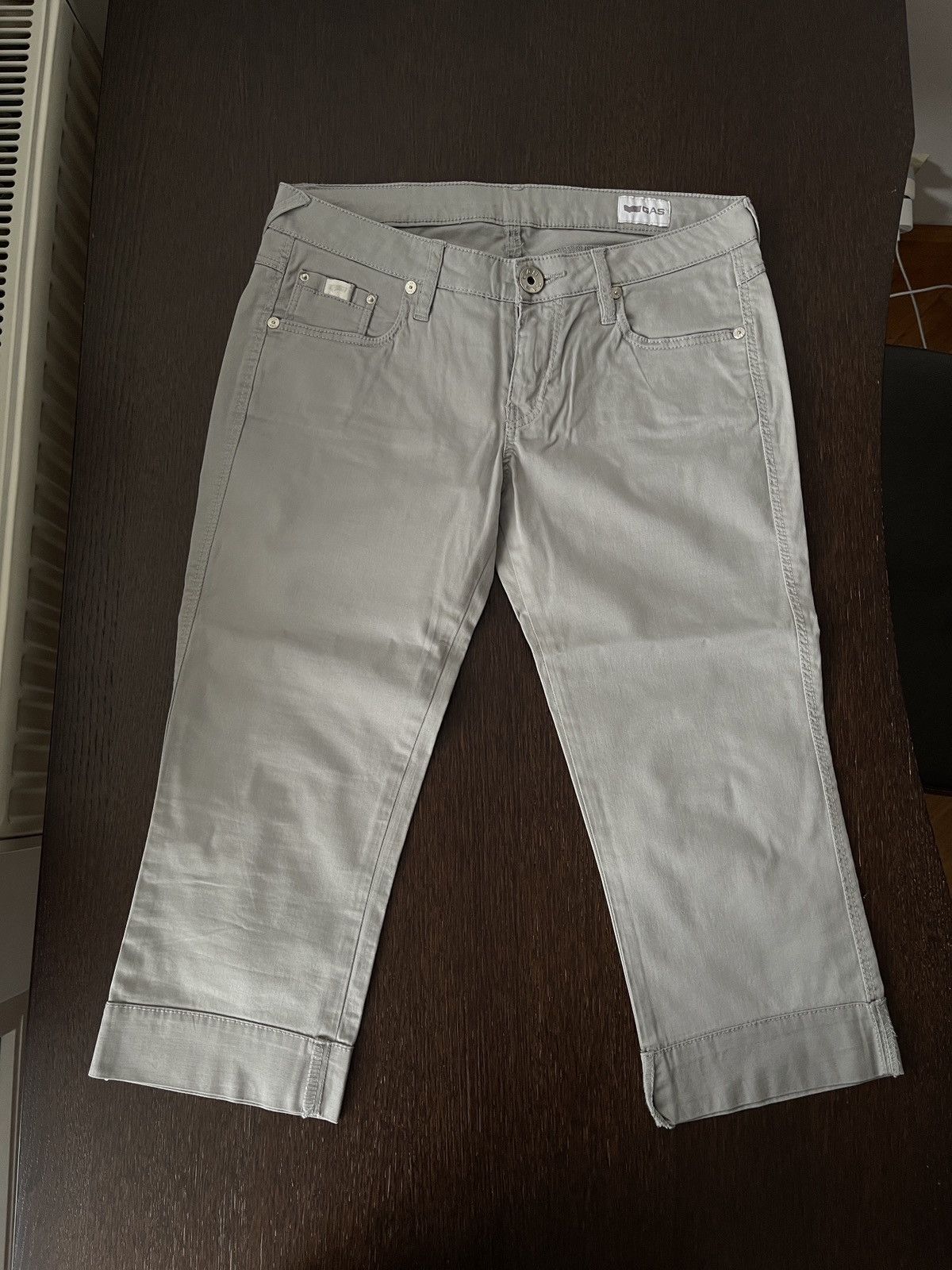 GAS Gas gray capri shorts Size 28" / US 6 / IT 42 - 1 Thumbnail