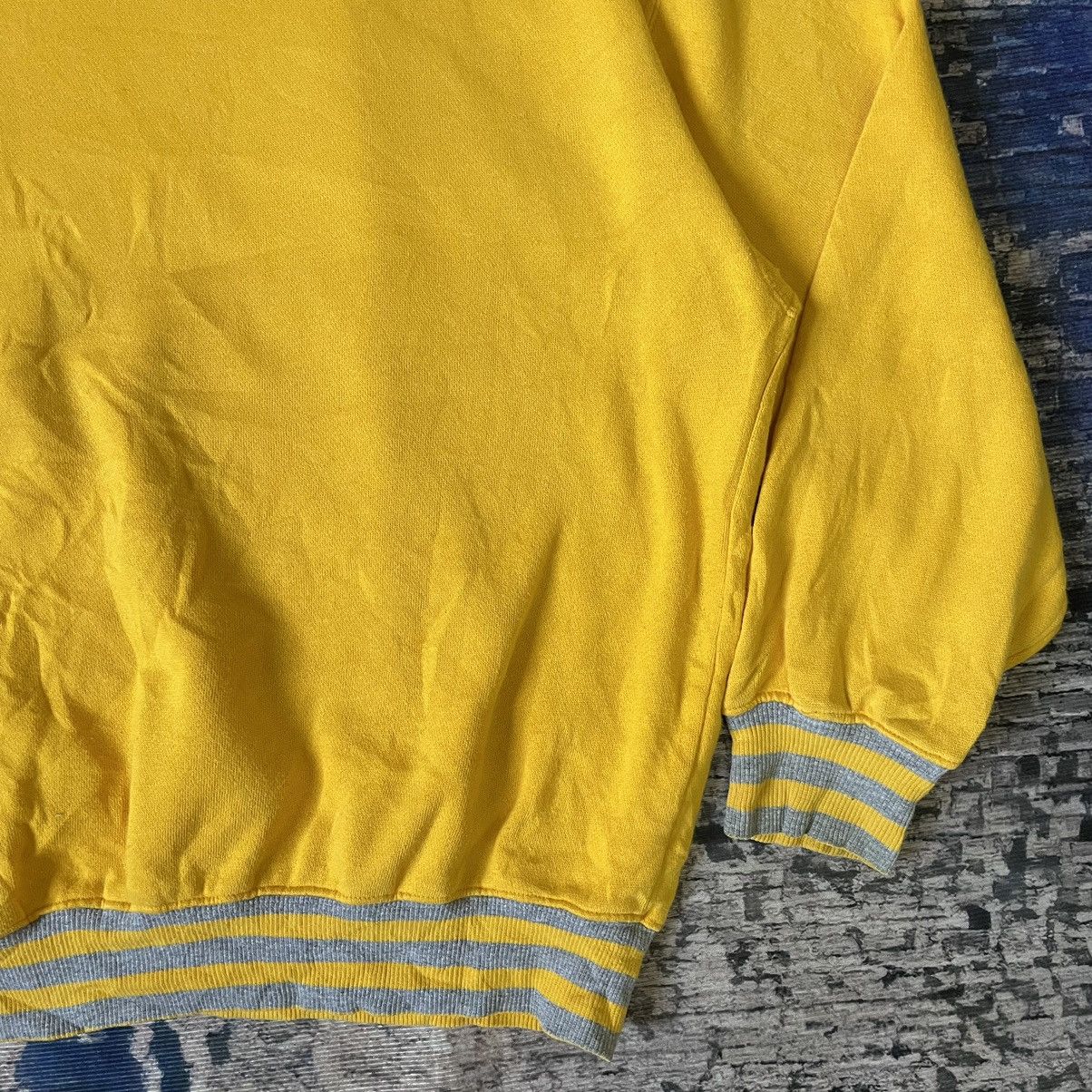 Nike Rare 90s Nike Yellow Boxy Mini Swoosh Sweatshirt Size US M / EU 48-50 / 2 - 11 Thumbnail