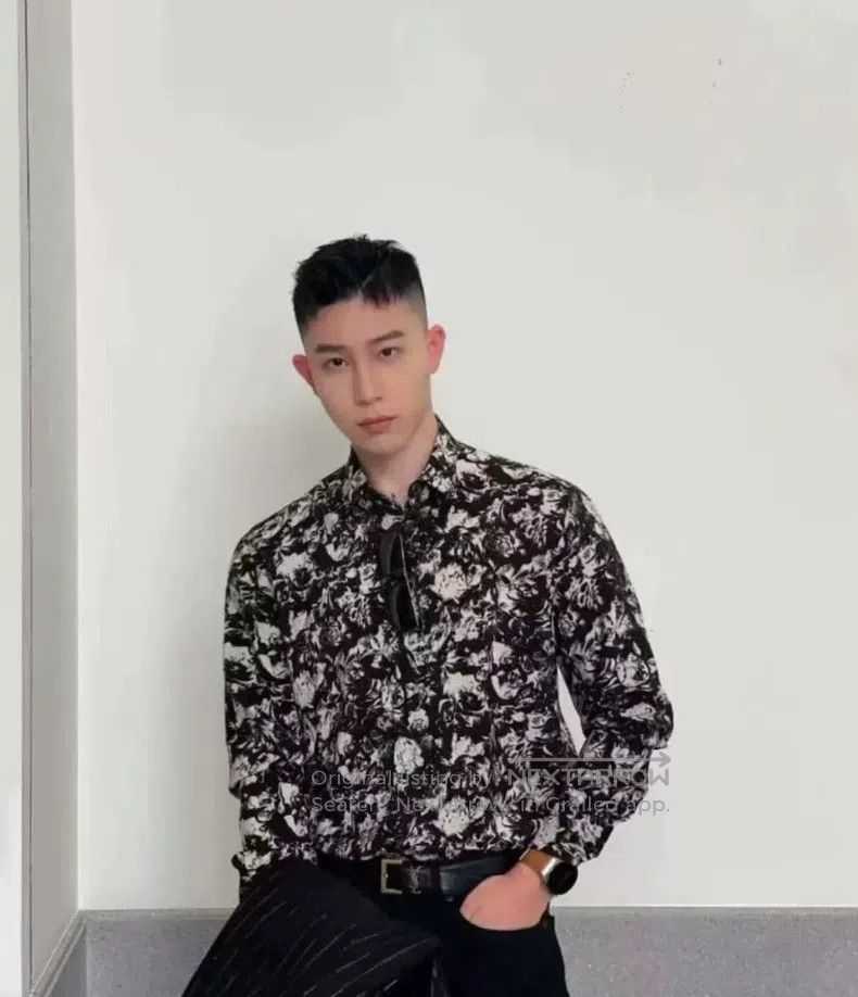 Saint Laurent Paris Saint Laurent Paris size 41 Silk French Rose Shirt Size US XXL / EU 58 / 5 - 9 Thumbnail