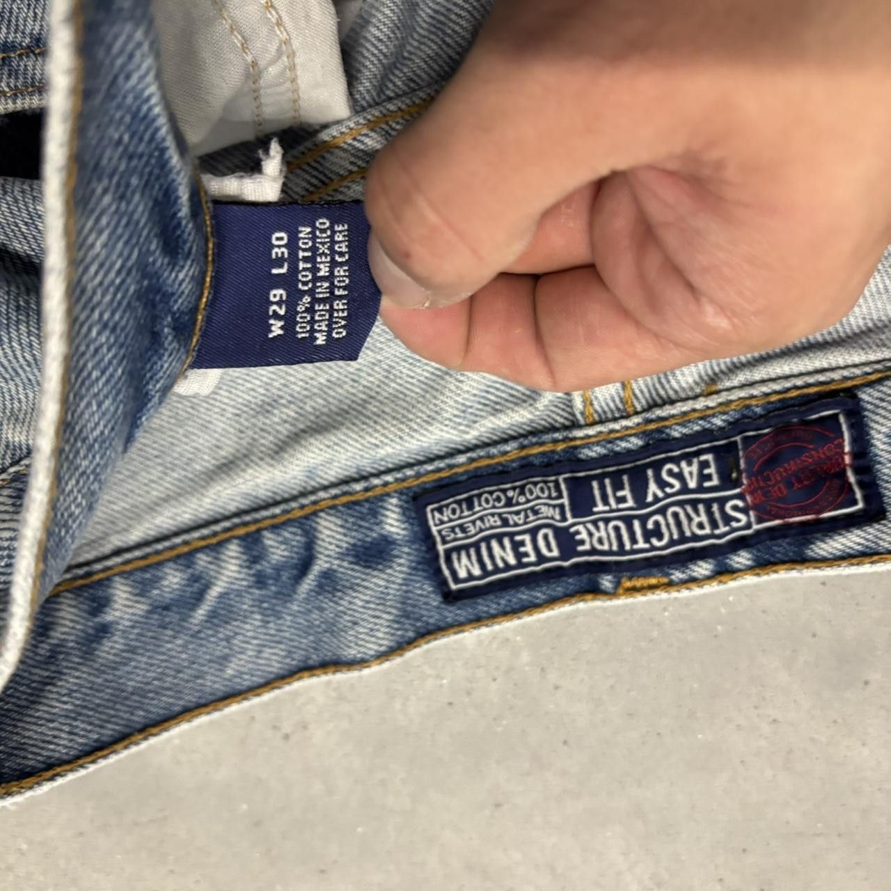 Japanese Brand × Vintage Crazy Vintage Y2K/2000s Light Wash Essential Denim Jeans! Size US 28 / EU 44 - 8 Thumbnail