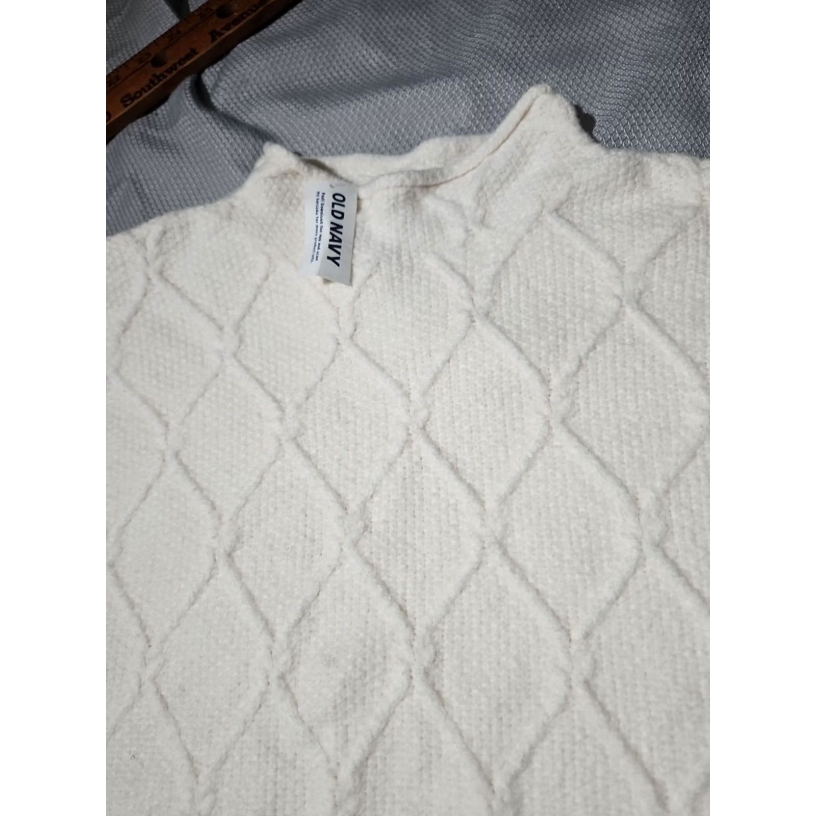 Old Navy Old Navy Sweater Womens Medium Ivory White Fisherman Knit Roll Neck Casual Size M / US 6-8 / IT 42-44 - 5 Thumbnail