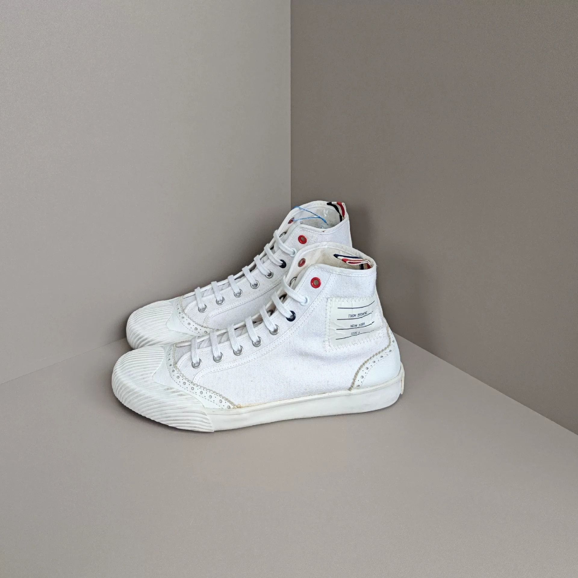 Thom Browne Thom Browne Canvas Brown Lowtop Sneakers 6 Men Size US 6 / EU 39 - 1 Thumbnail