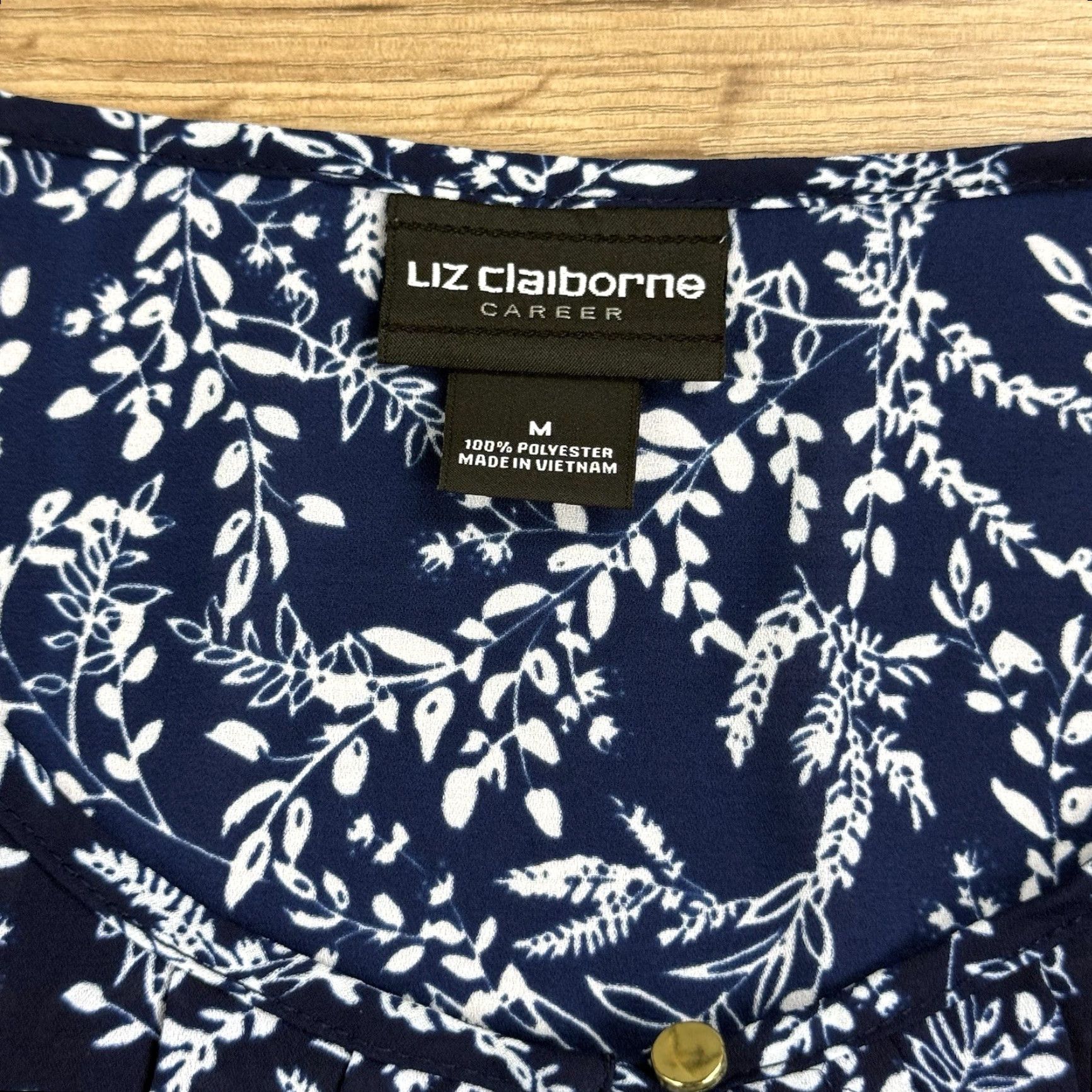 Liz Claiborne Liz Claiborne Blouse M Blue White Floral Multicolor Floral Colorful Women Size M / US 6-8 / IT 42-44 - 2 Thumbnail