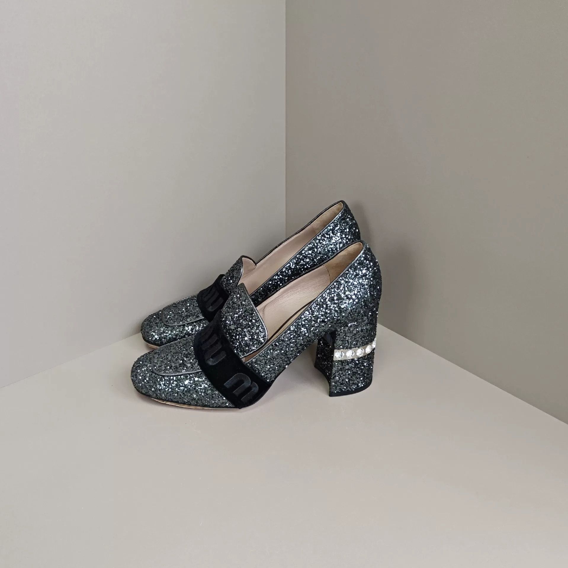 Miu Miu Miu Miu Pink Lowtop Sneakers us_9 Women Size US 9 / IT 39 - 1 Thumbnail