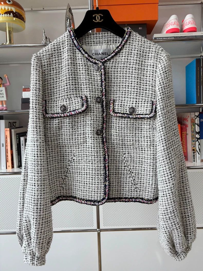 Chanel Chanel Tweed Jacket with Lantern Sleeves - dmc Size US M / EU 48-50 / 2 - 1 Thumbnail