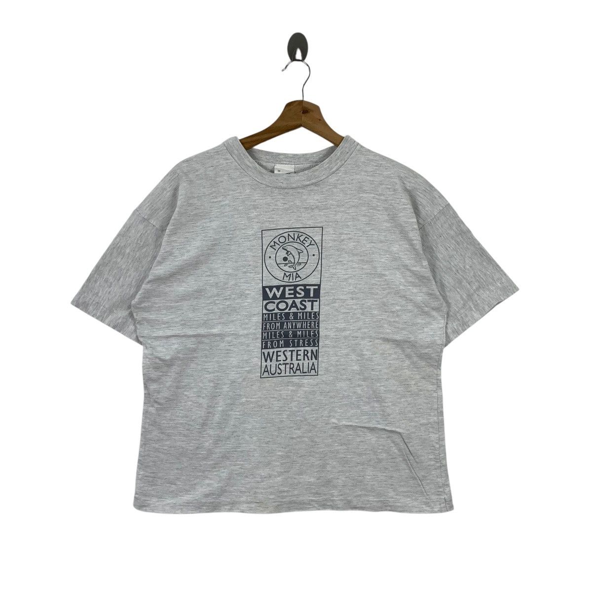 Japanese Brand × Vintage Vintage Monkey Mia Autralia Souvenir Tee Shirt Size US M / EU 48-50 / 2 - 1 Thumbnail