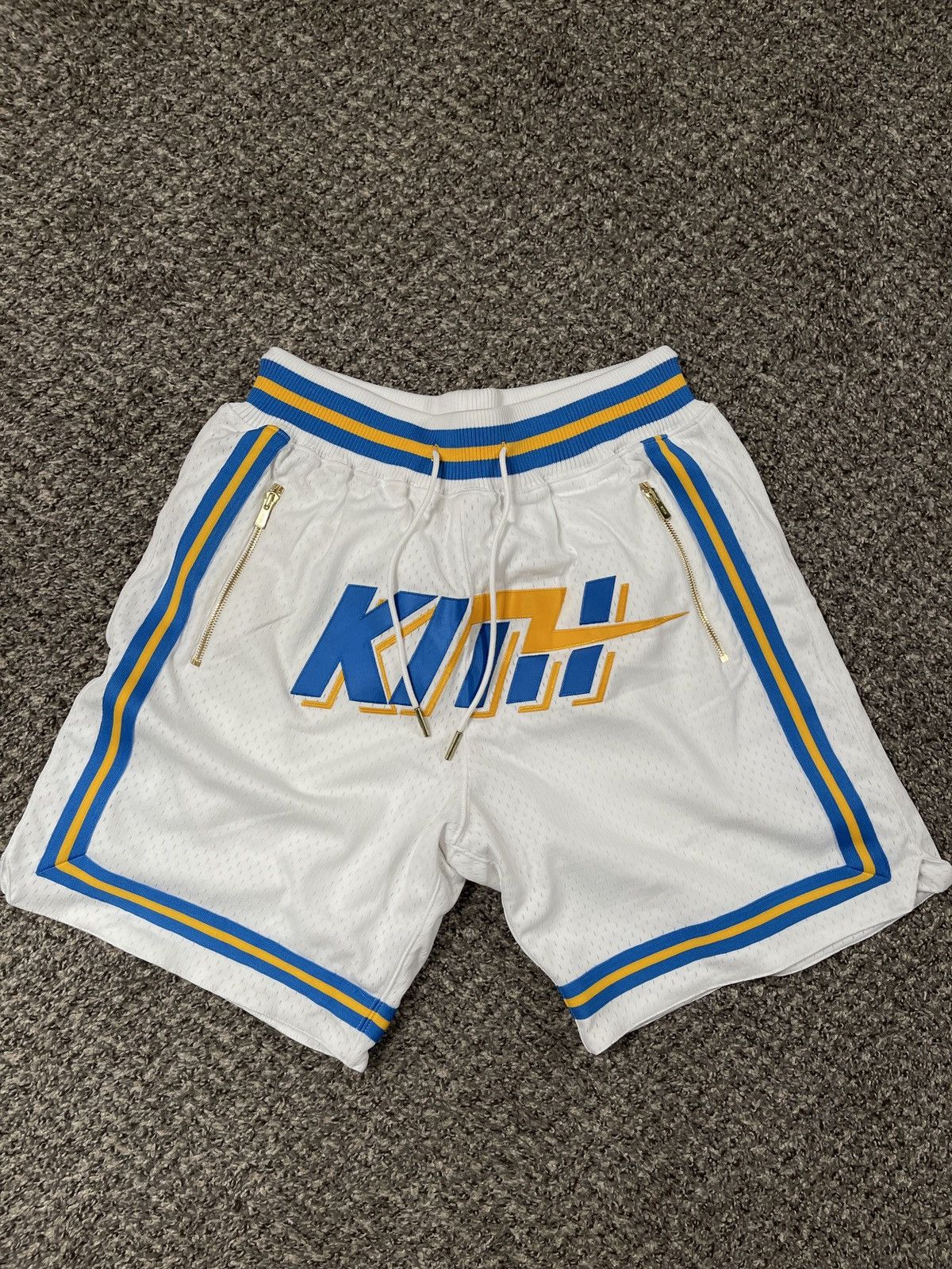 Just Don × Kith × Mitchell & Ness Kith Mitchell and Ness NBA LA GSW Basketball Shorts Size M Size US 32 / EU 48 - 1 Thumbnail