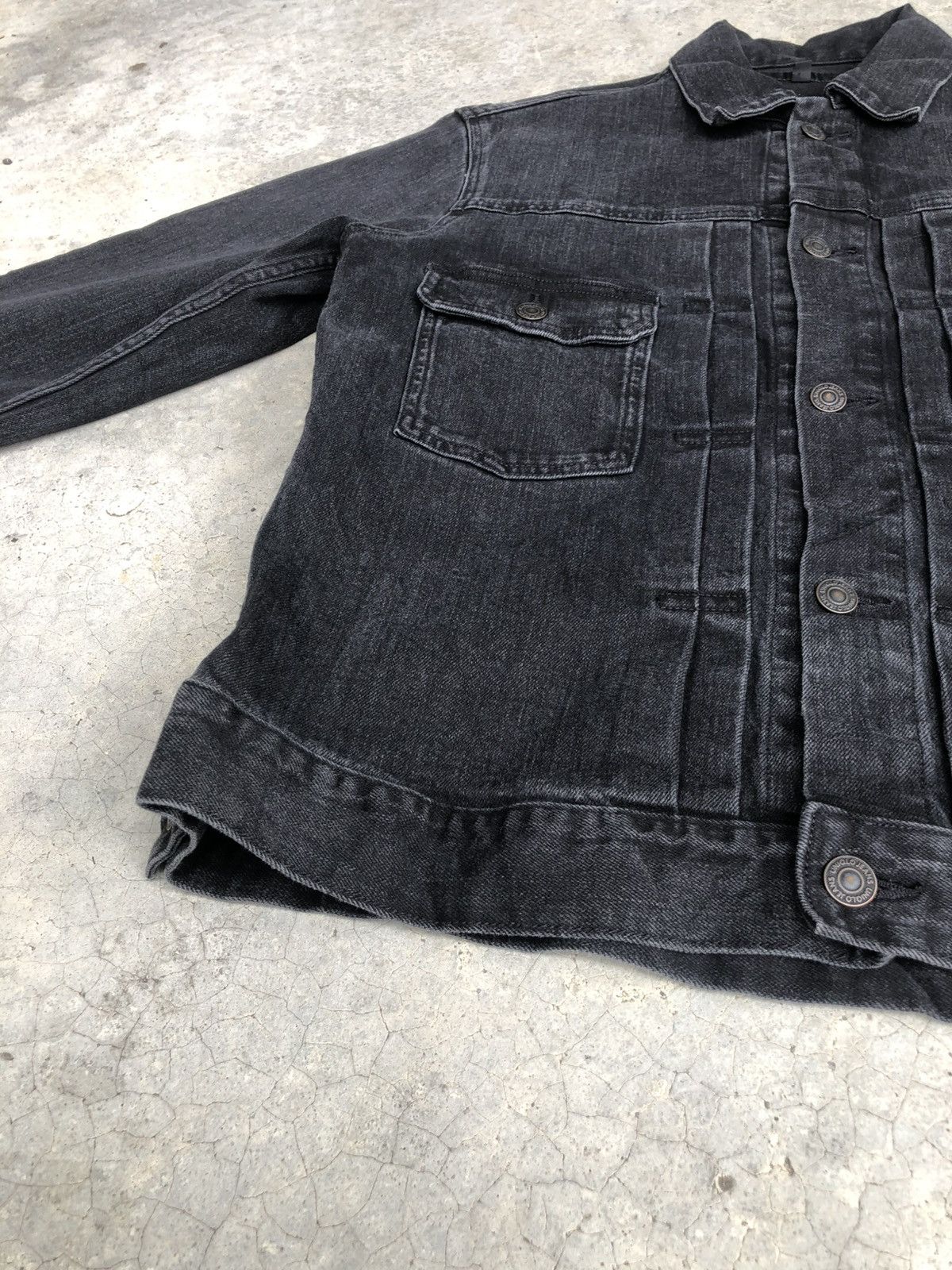 Uniqlo Japanese Uniqlo Type 2 Denim Jacket Distressed Denim Size US L / EU 52-54 / 3 - 12 Thumbnail