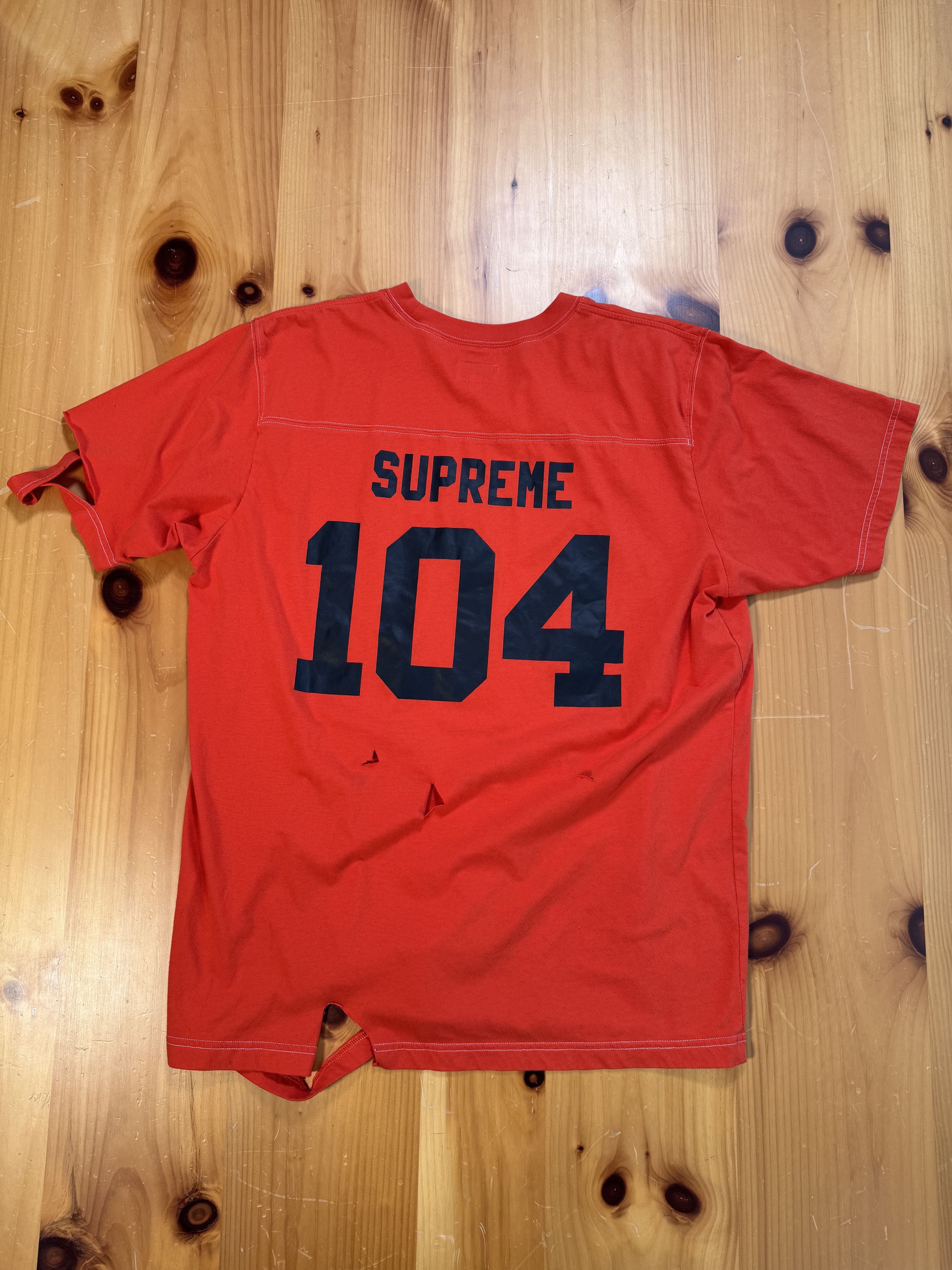 Supreme Supreme SS16 104 Jersey Ripped Size US L / EU 52-54 / 3 - 8 Thumbnail