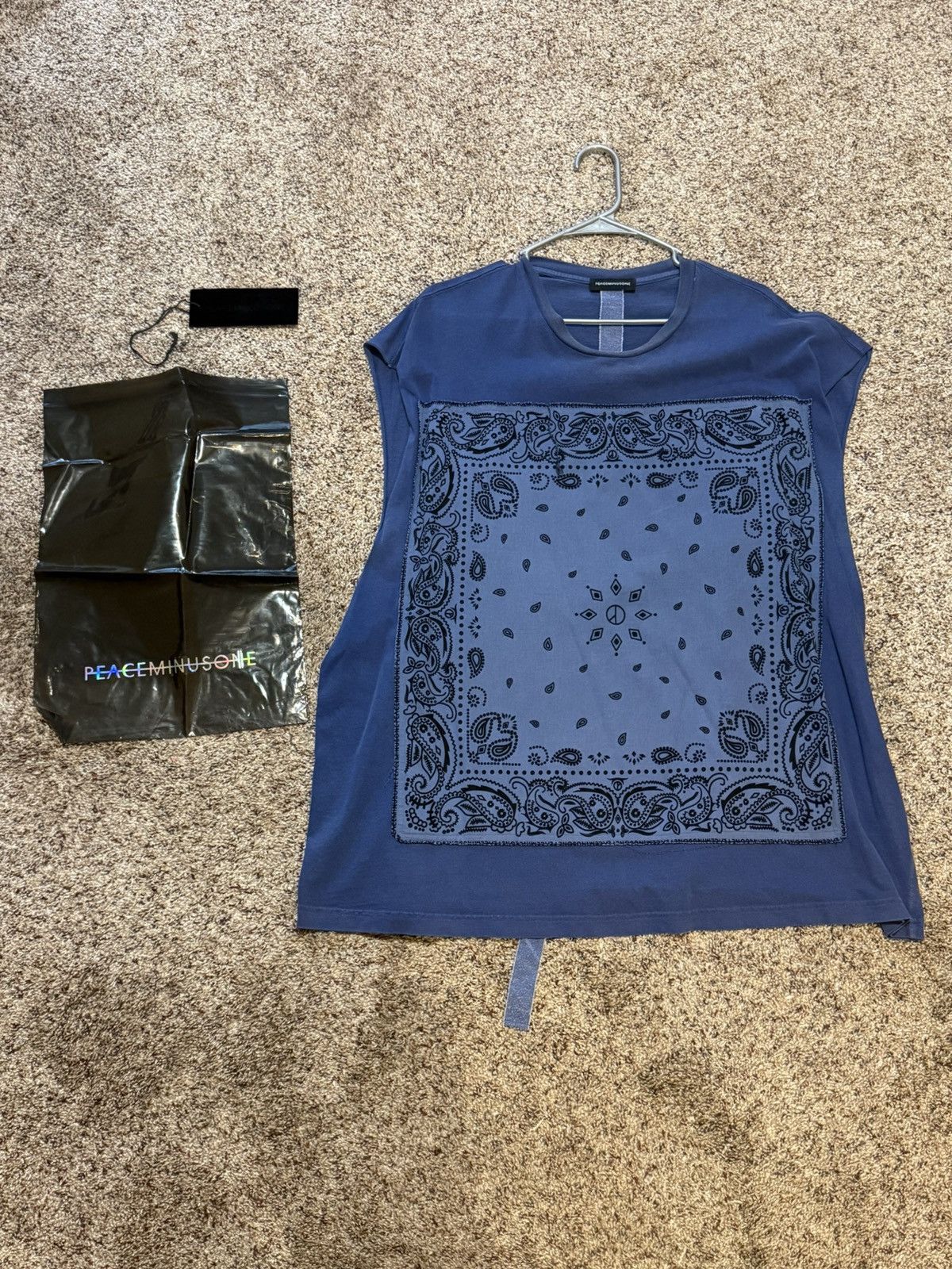 peaceminusone Peaceminusone Blue Sleeveless Bandana Print Tee Size US XXL / EU 58 / 5 - 1 Thumbnail