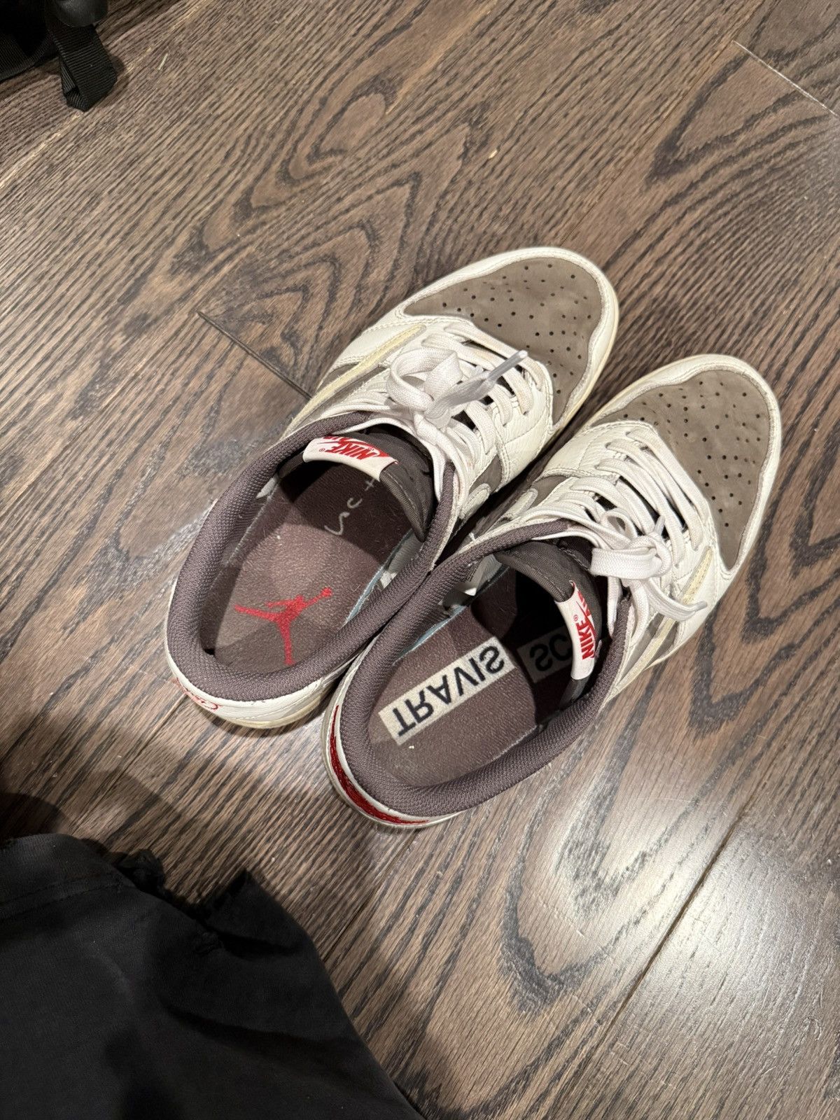 Jordan Brand × Travis Scott Travis Scott Jordan 1 low Reverse Mocha Size US 10.5 / EU 43-44 - 8 Thumbnail