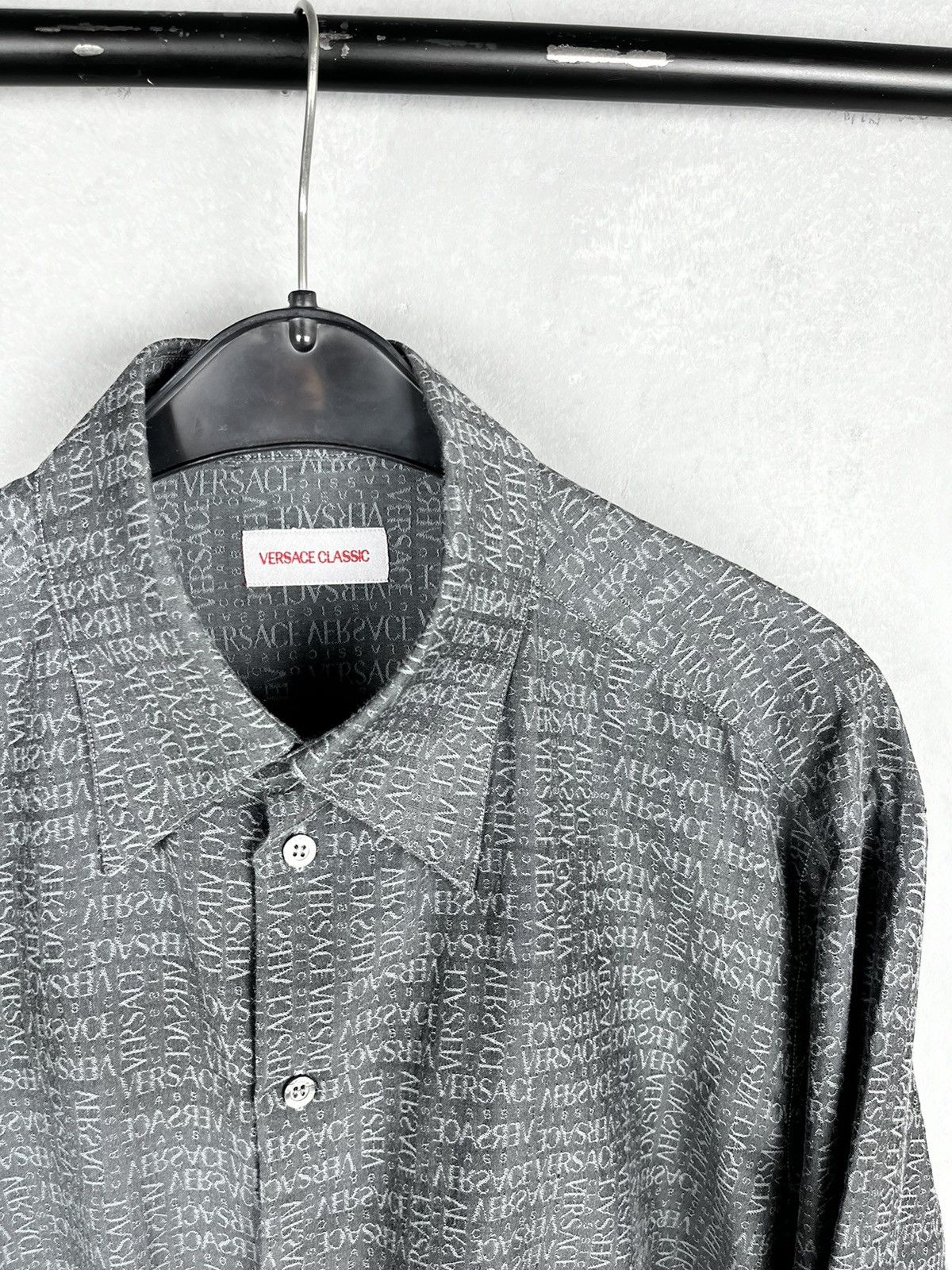 Versace × Versace Jeans Couture × Versus Versace Versace shirt vintage 90s Size US L / EU 52-54 / 3 - 2 Thumbnail