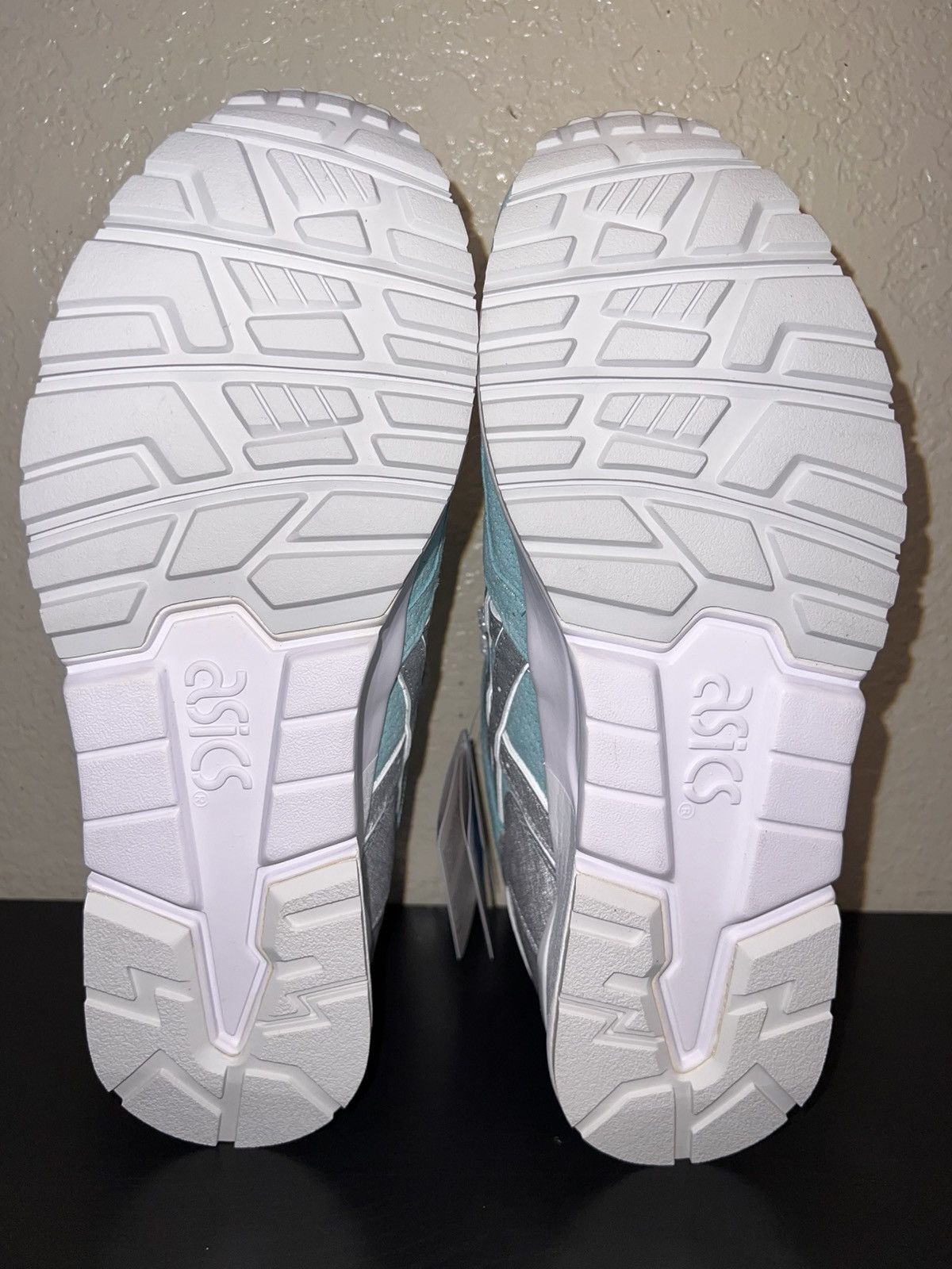 Asics × Diamond Supply Co. × Ronnie Fieg Asics Gel-Lyte V x Diamond Supply x Kith x Ronnie Fieg 9.5 Size US 9.5 / EU 42-43 - 20 Thumbnail
