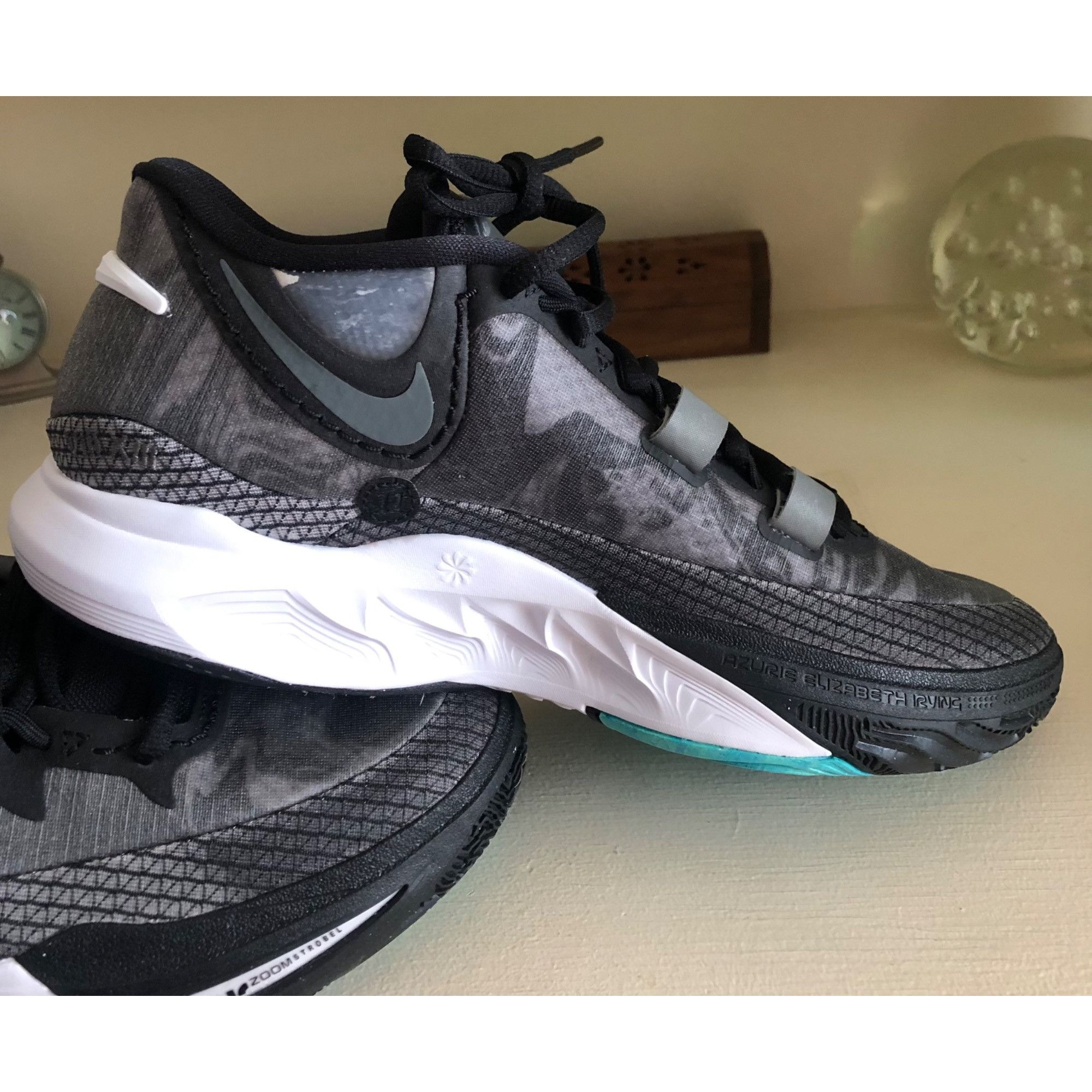 Nike Brand New Men's Nike Kyrie 8 Orca Basketball Shoe Unreleased Size US 10.5 / EU 43-44 - 7 Thumbnail