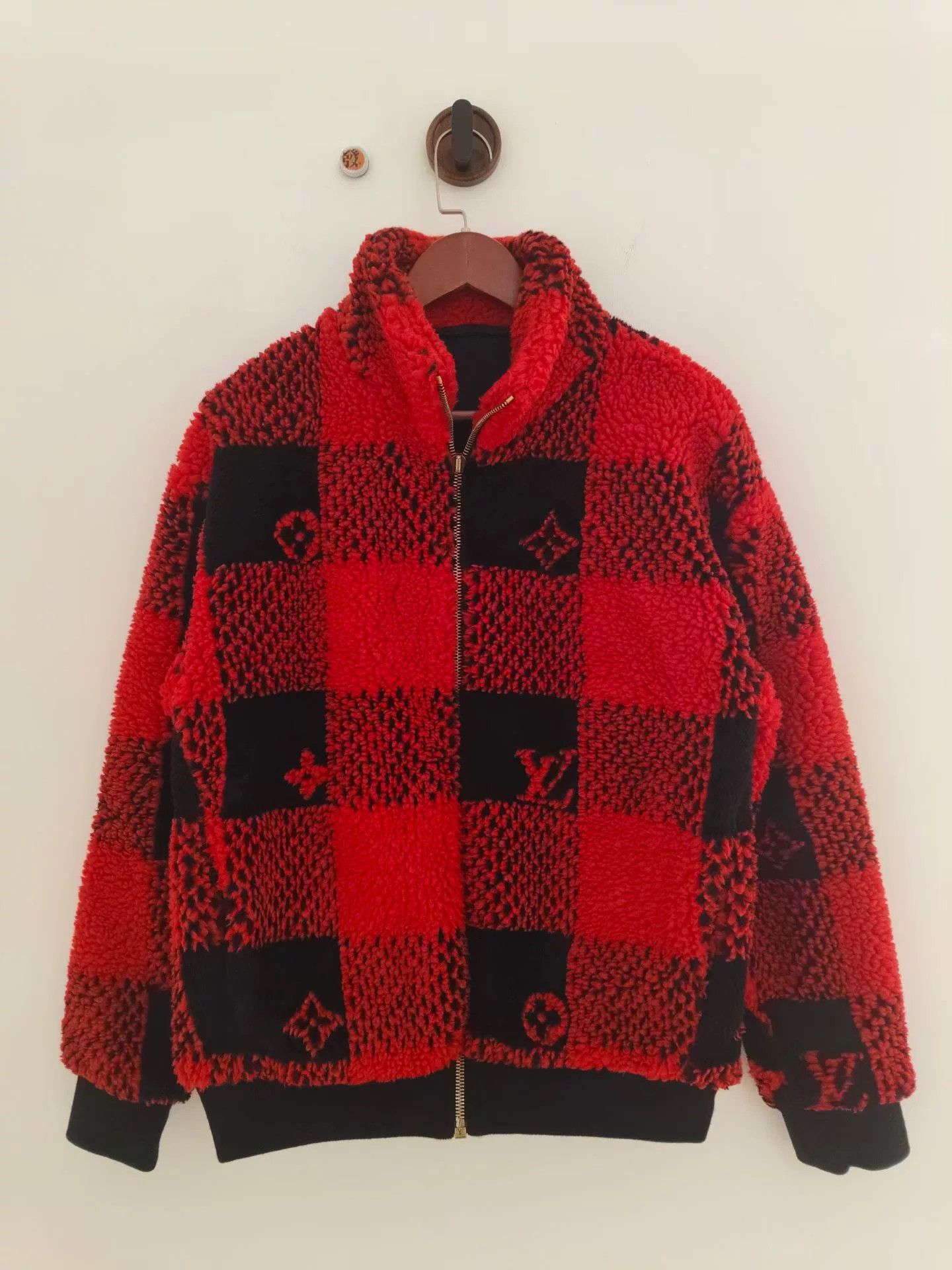 Louis Vuitton Louis Vuitton Red Checked Teddy Fleece Zip Jacket Size US S / EU 44-46 / 1 - 1 Thumbnail