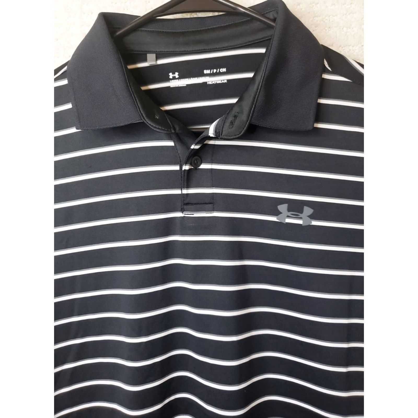 Under Armour UNDER ARMOUR HEATGEAR Polo Shirt Striped Short Sleeve Men S Black White Loose Fit Polo Collar 38 in S Regular Mens Size US S / EU 44-46 / 1 - 4 Thumbnail