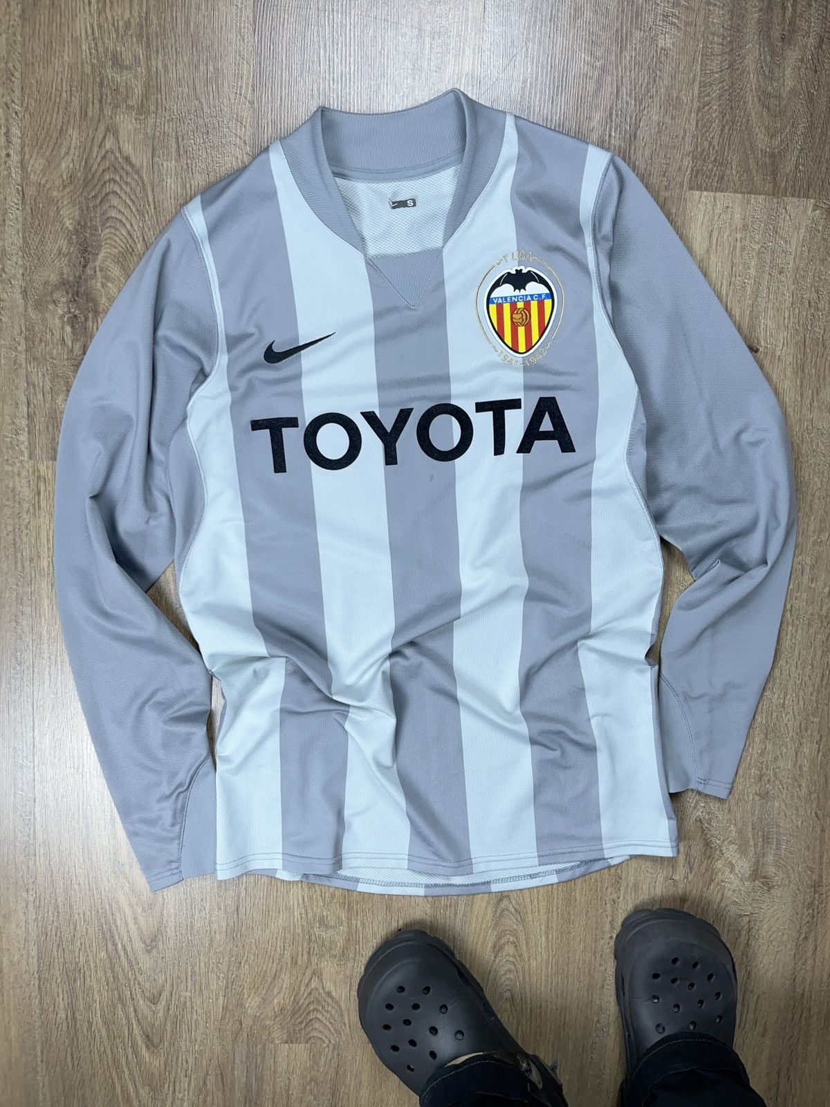 Other ➕07/08 player issue Valencia CF Nike goalkeeper jersey rare Size US S / EU 44-46 / 1 - 1 Thumbnail