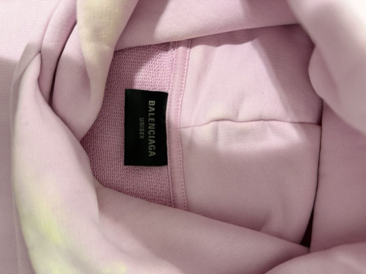 Balenciaga BALENCIAGA DISTRESSED PINK HOODIE Size US M / EU 48-50 / 2 - 5 Thumbnail