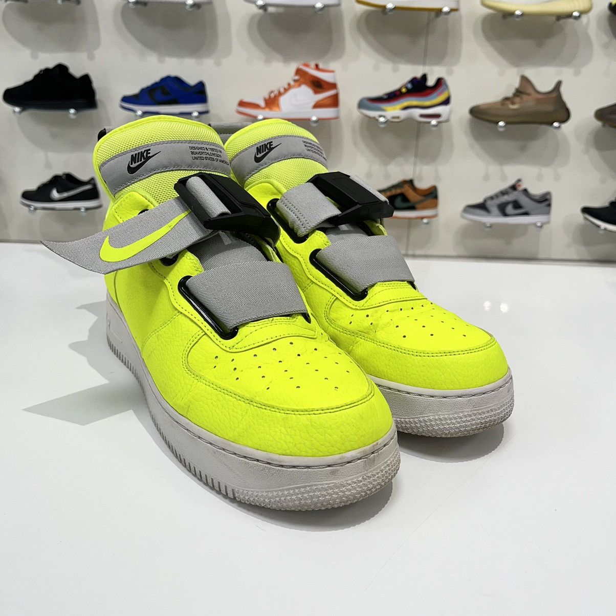 Nike Nike Air Force 1 Utility Volt Size US 12 / EU 45 - 8 Thumbnail