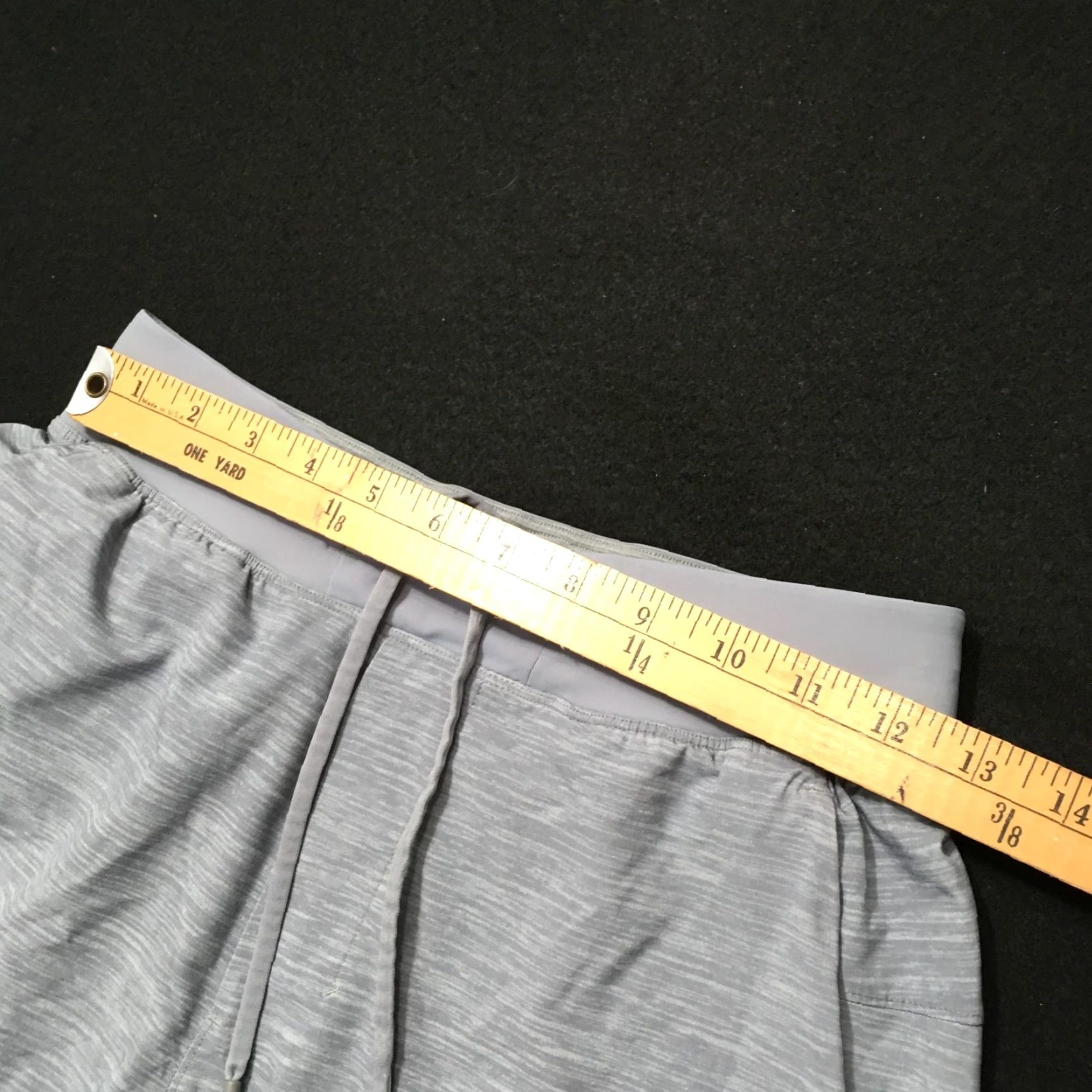 Lululemon VINTAGE Lululemon Men’s Heather Gray Drawstring Bermuda Shorts Adult S Gray Activewear Athletic Breaker Shorts Size US 29 - 5 Thumbnail