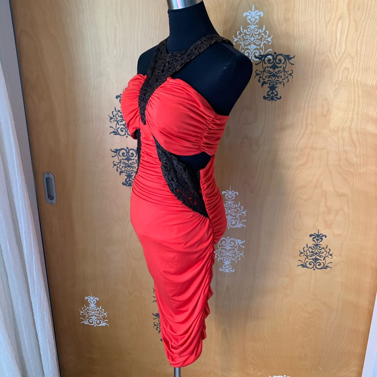Bebe × Designer × Vintage Vintage Bebe y2k Red Cut-Out BodyCon Dress Size M / US 6-8 / IT 42-44 - 6 Thumbnail