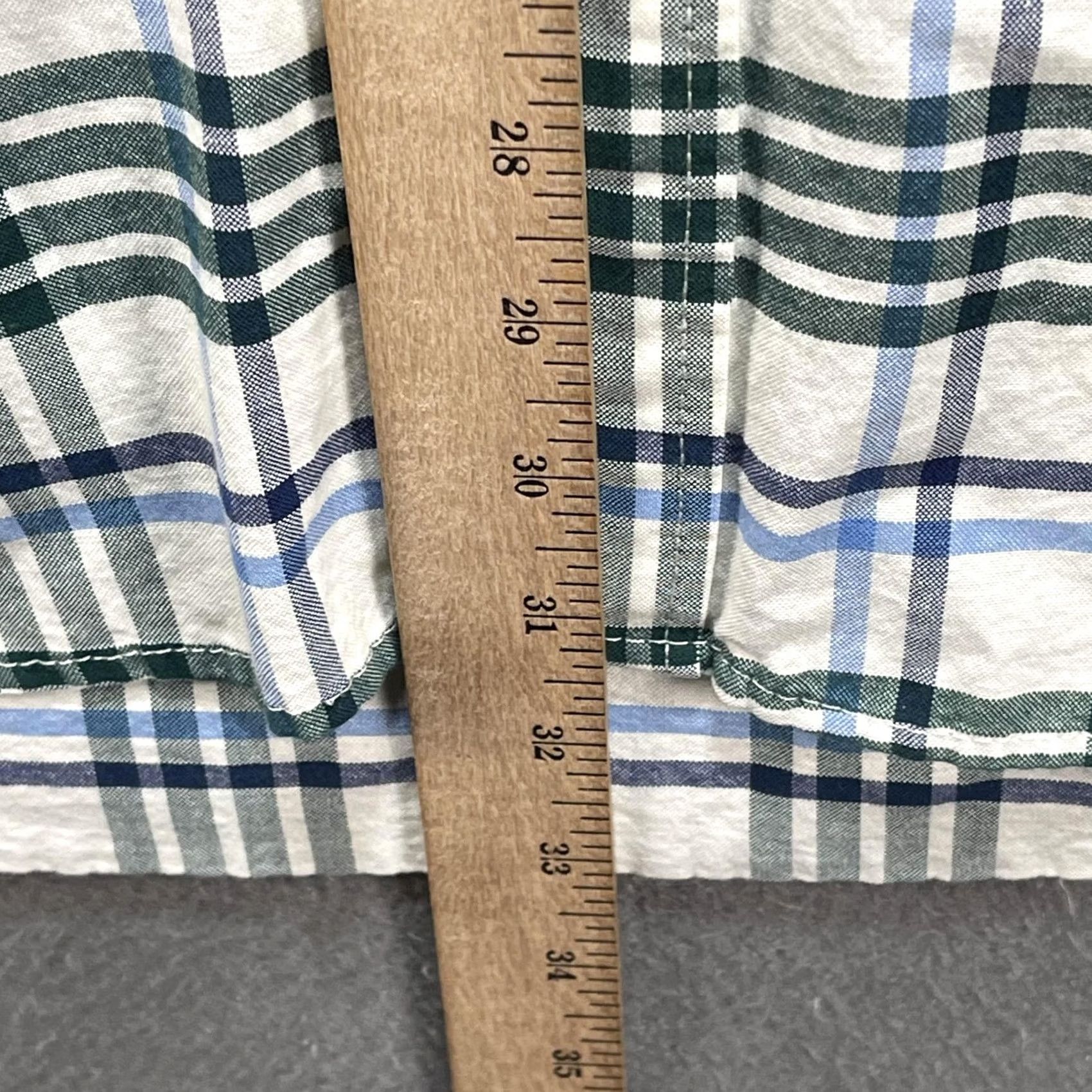 Izod IZOD Saltwater Shirt Mens 2XL Plaid Button Down Relaxed Classics Casual Preppy Size US XXL / EU 58 / 5 - 7 Thumbnail