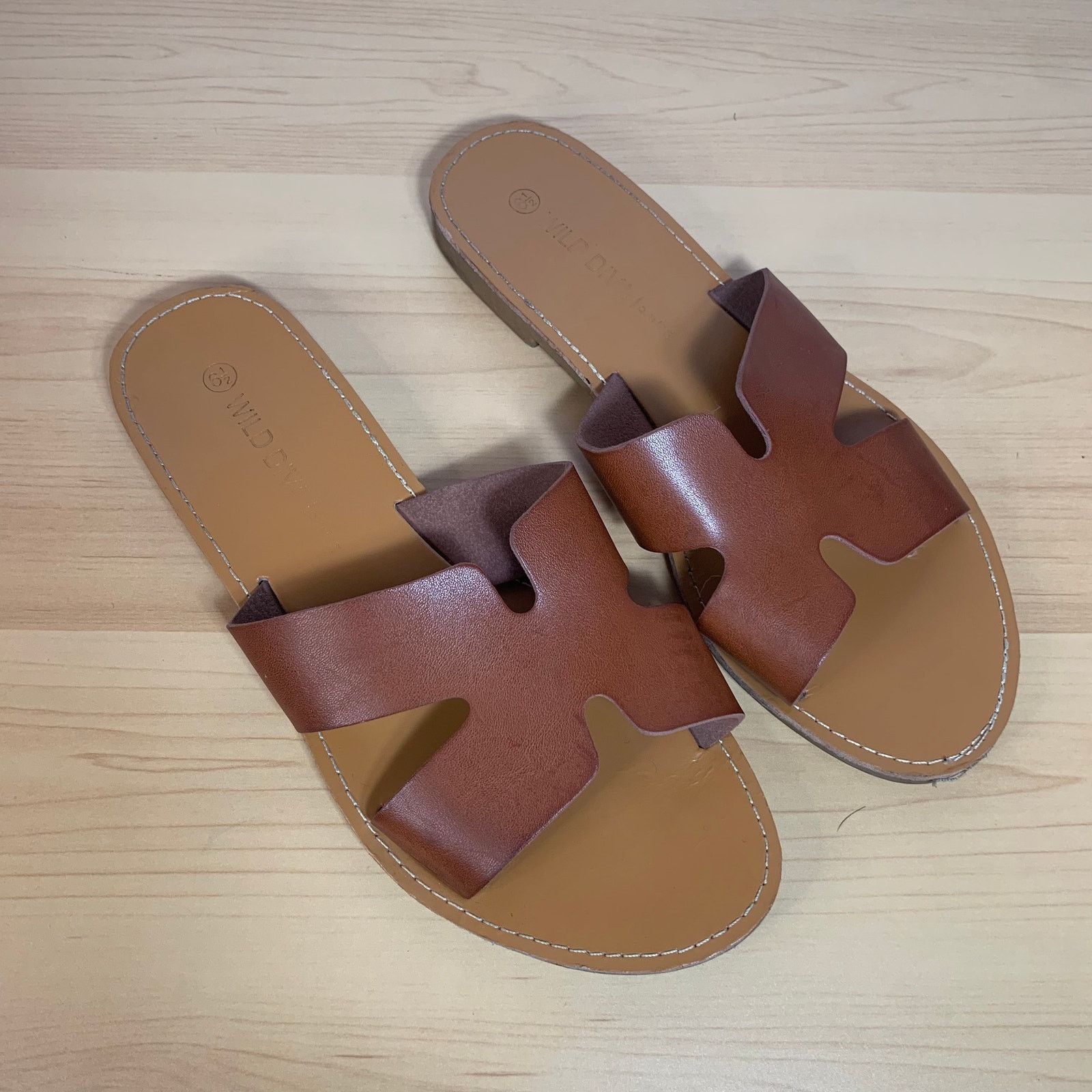 Other Women's Faux Leather Brown Slip-On Sandals Size 6.5 Size US 6.5 / IT 36.5 - 9 Thumbnail