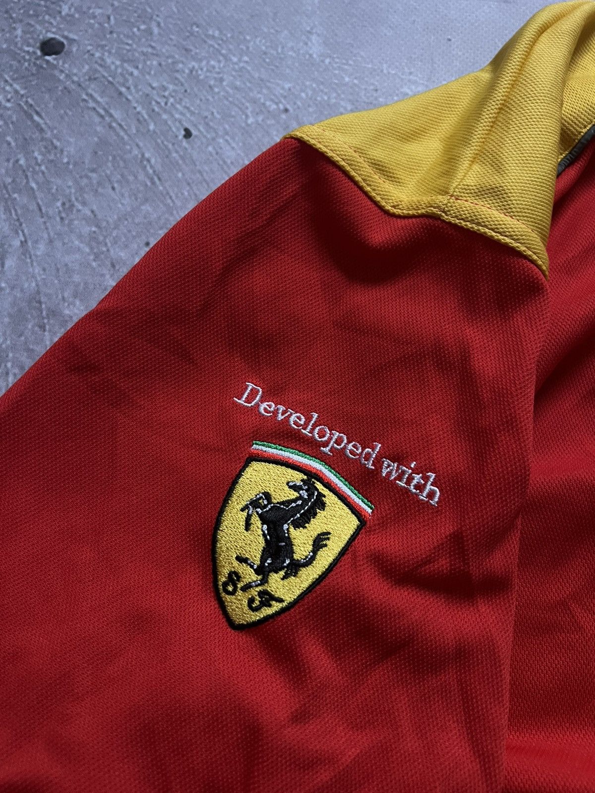 Ferrari Ferrari Shell V-Power Men's Button-Down T-Shirt, Formula 1 L Size US L / EU 52-54 / 3 - 5 Thumbnail