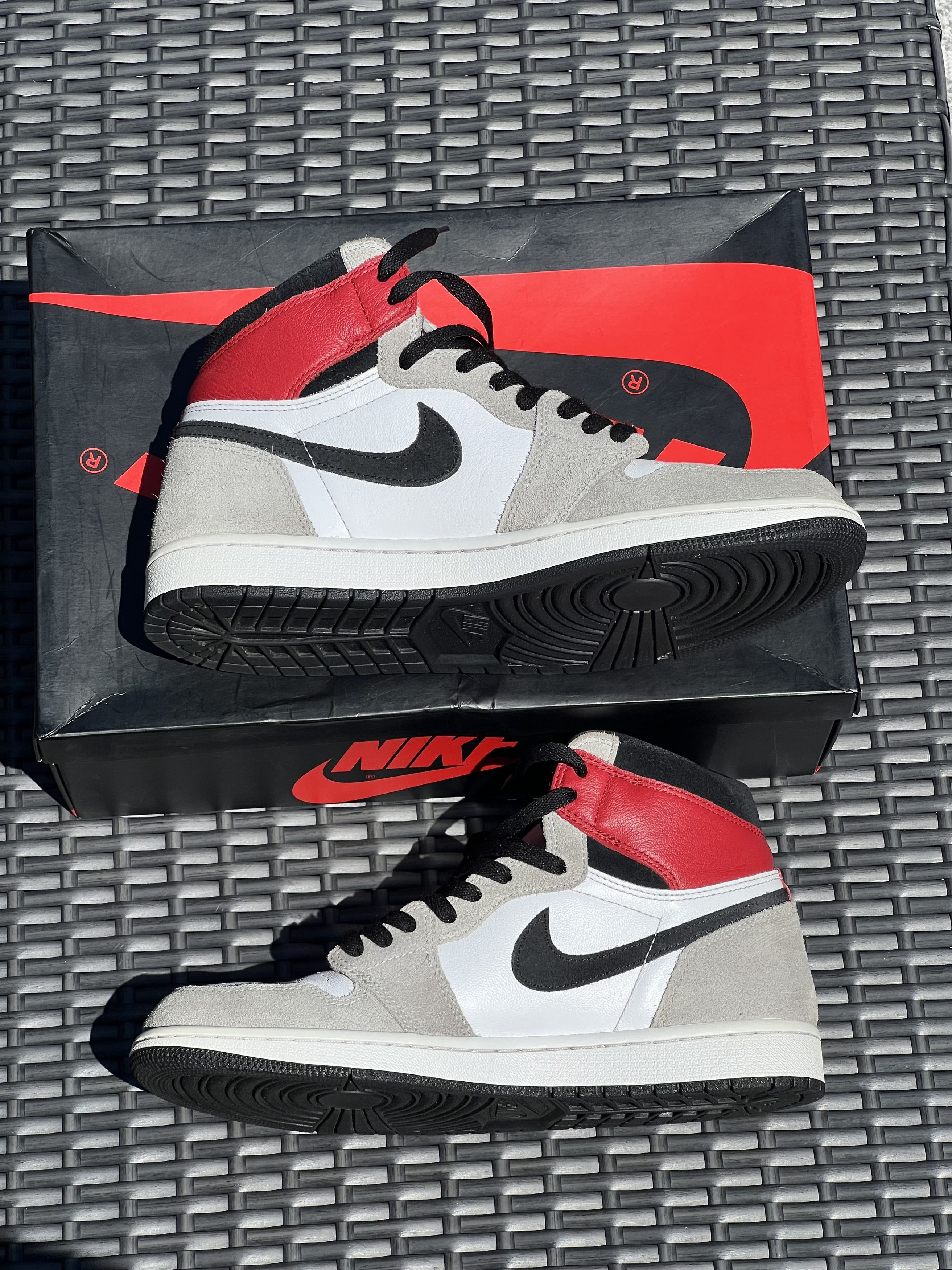 Jordan Brand Air Jordan 1 Retro High OG 'Smoke Grey' Sz 10 with box Size US 10 / EU 43 - 2 Thumbnail
