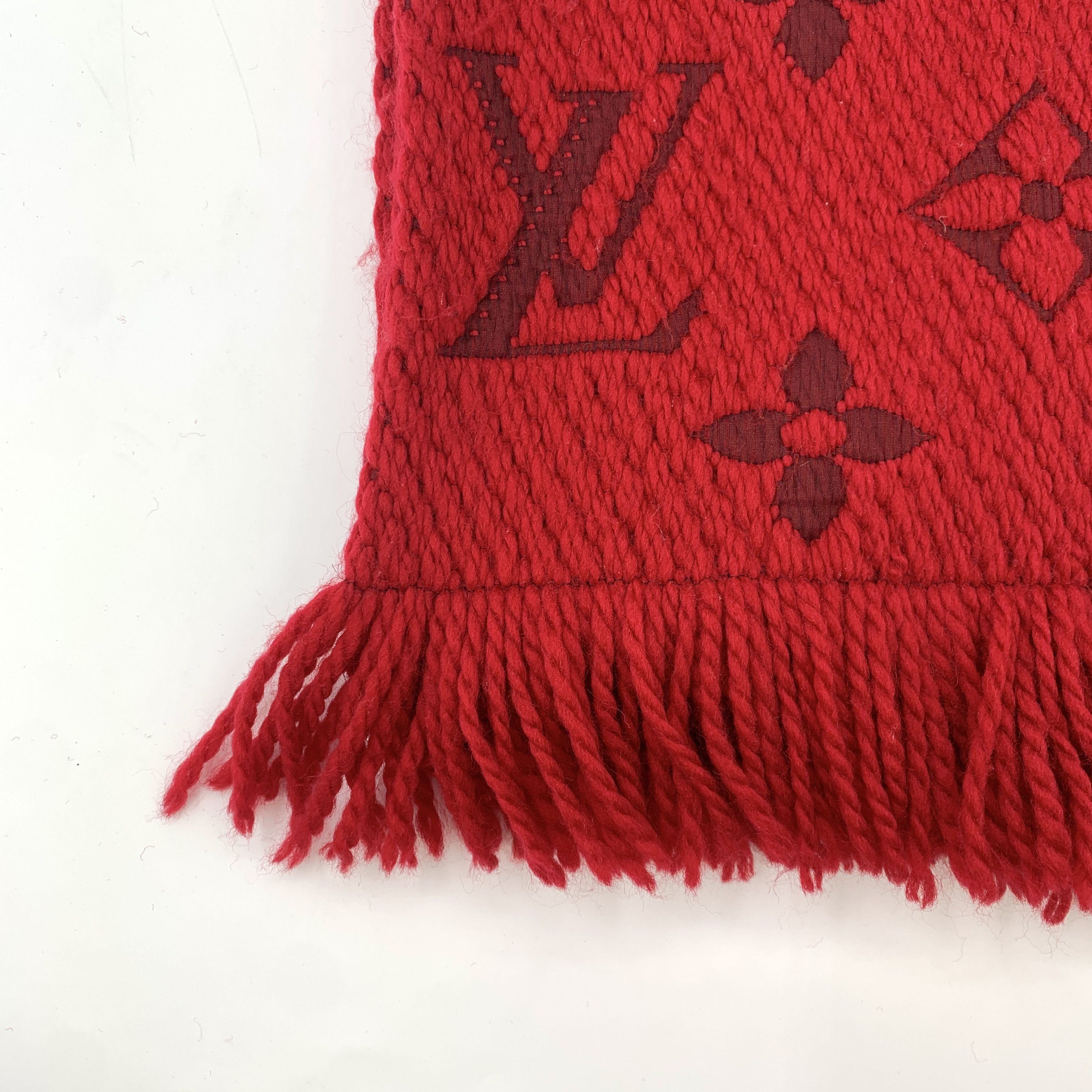 Louis Vuitton Louis Vuitton Monogram Wool Fringe Scarf in Red (154×30cm) Size ONE SIZE - 6 Thumbnail