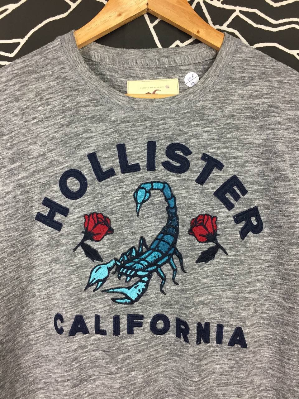 Hollister Hollister California Scorpion & Rose Embroidered Logo Tee Size US M / EU 48-50 / 2 - 3 Thumbnail