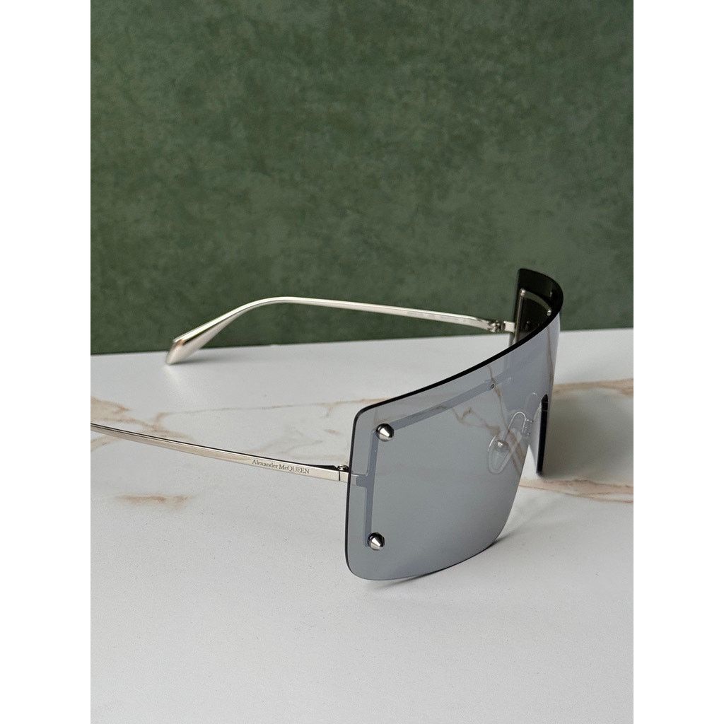 Alexander McQueen NEW Alexander McQueen AM0412S Silver Mirror Mask Sunglasses Size ONE SIZE - 5 Thumbnail