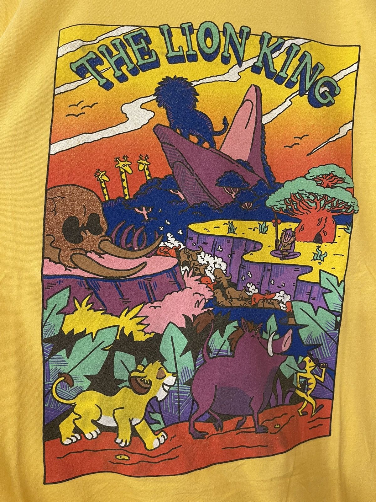 Disney DISNEY X THE LION KING X VINTAGE TSHIRT LARGE YELLOW Size US L / EU 52-54 / 3 - 4 Thumbnail