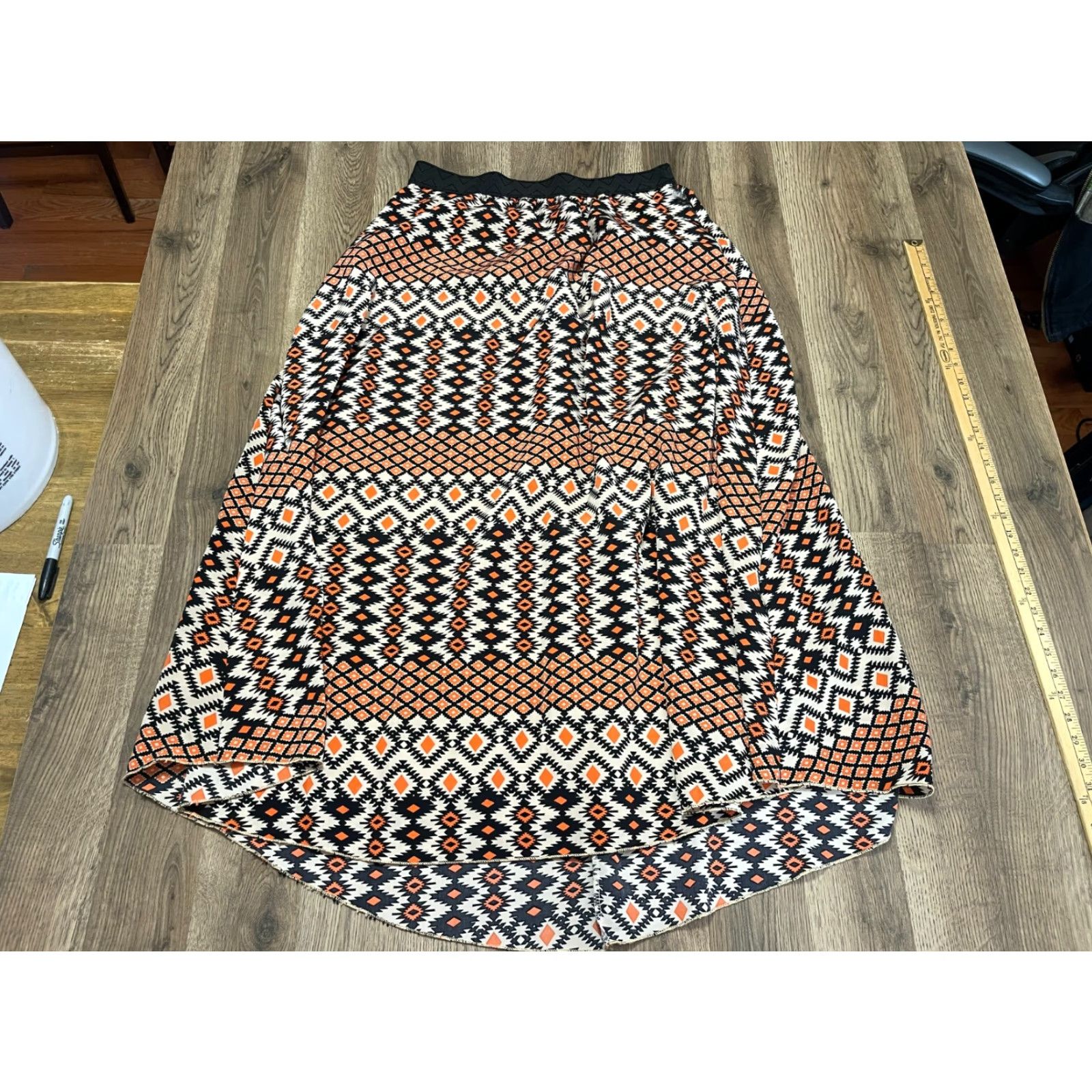 Vintage LuLaRoe Skirt Womens XL Black Tan Orange All over print Short A-Line Casual" Size 40" / US 18 - 2 Thumbnail