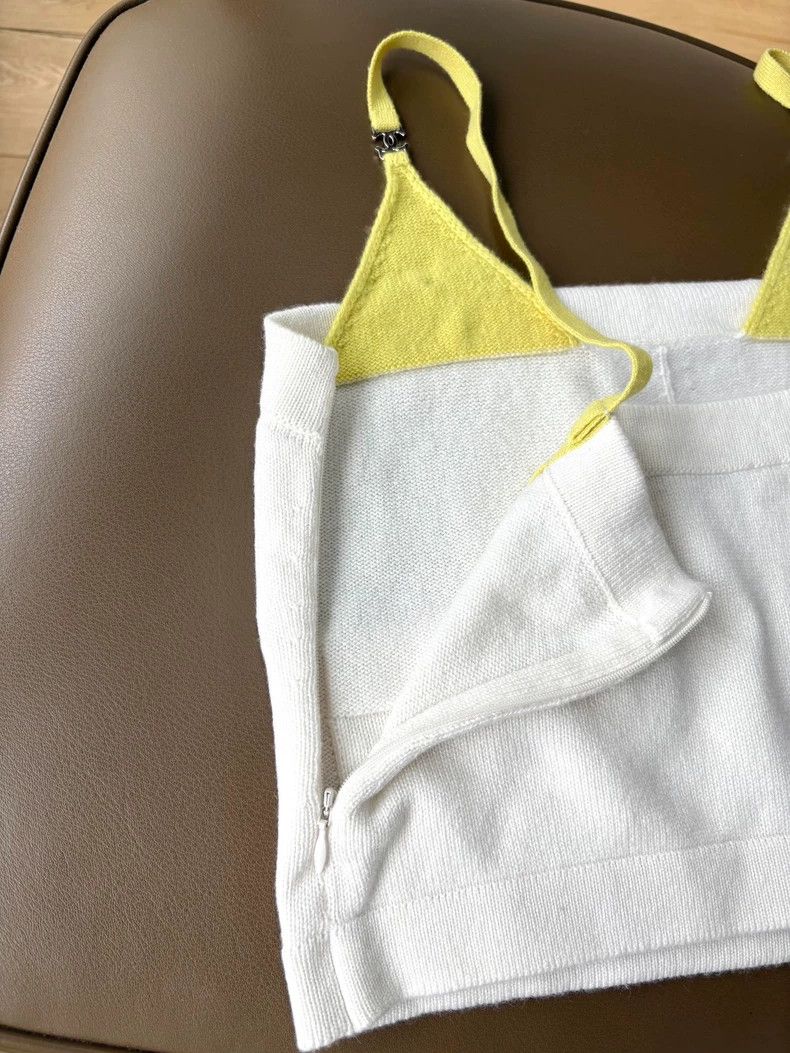 Chanel Chanel 25C yellow and white color-matched suspenders Size XXS / US 00 / IT 34 - 7 Thumbnail