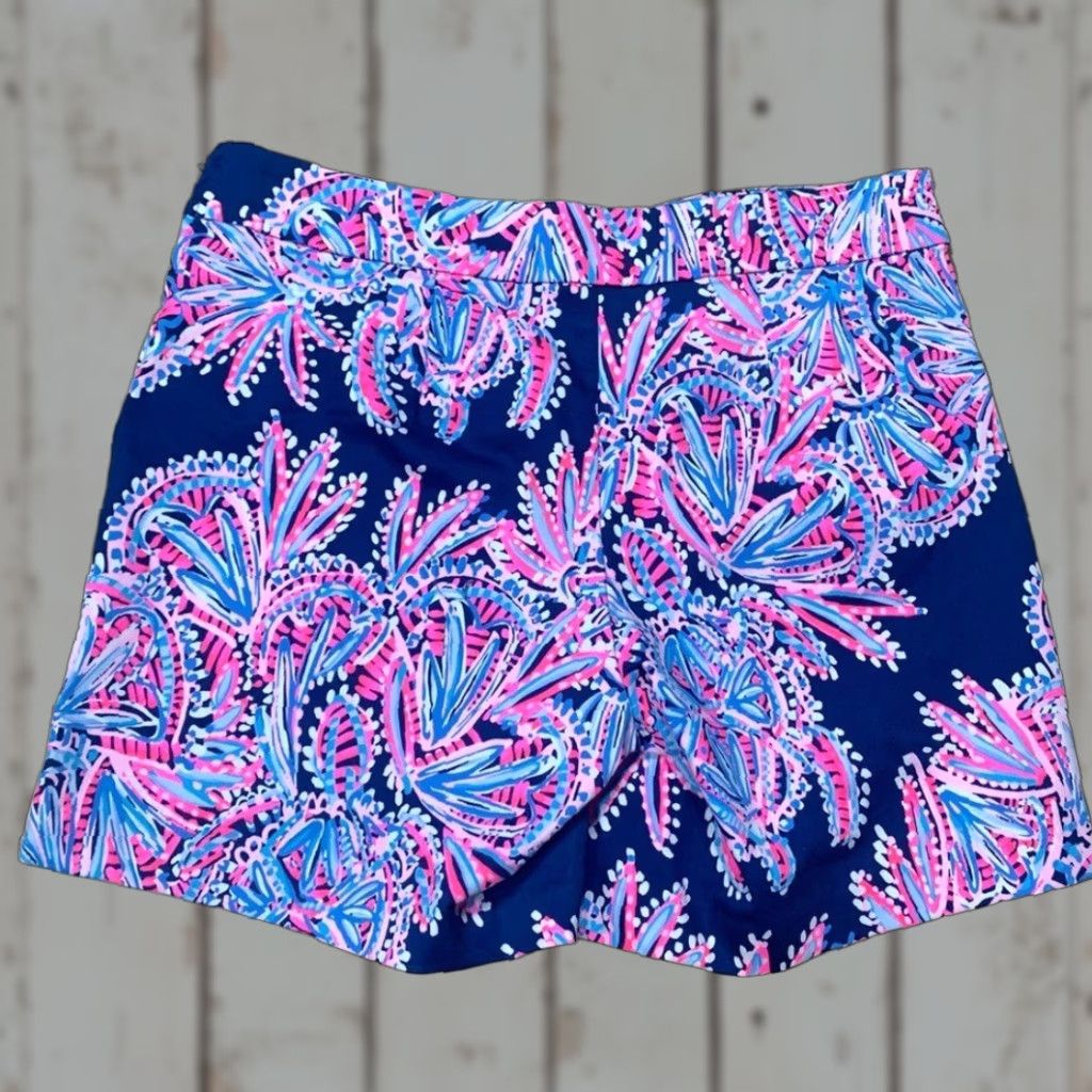 Lilly Pulitzer Lilly Pulitzer Arabeth Shorts Bermuda Multicolor Womens Size 0 Regular 0? Size 25" / US 0 / IT 36 - 1 Thumbnail