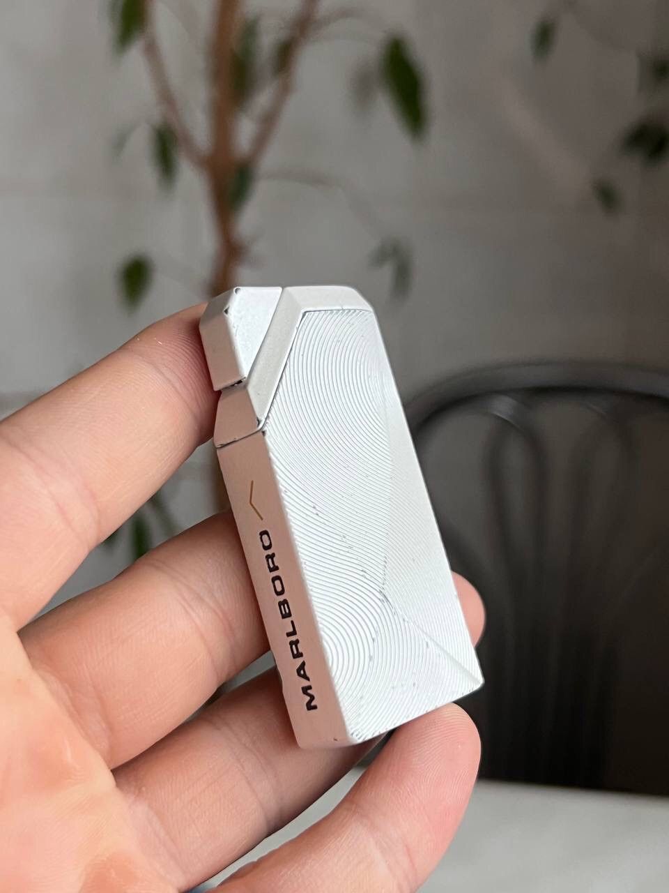 Marlboro × Vintage Y2K ELEGANCE MARLBORO FUTURISTIC METAL PUNK ROCK LIGHTER Size ONE SIZE - 4 Thumbnail