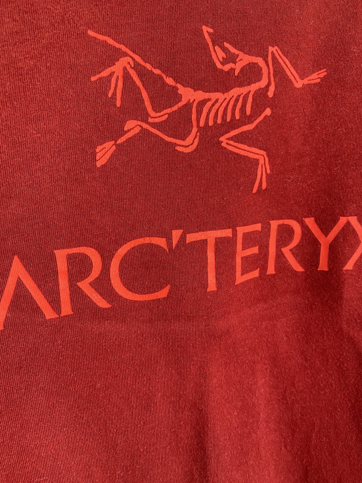 Arc'teryx Men's long sleeve Arcteryx big logo Size US L / EU 52-54 / 3 - 7 Thumbnail