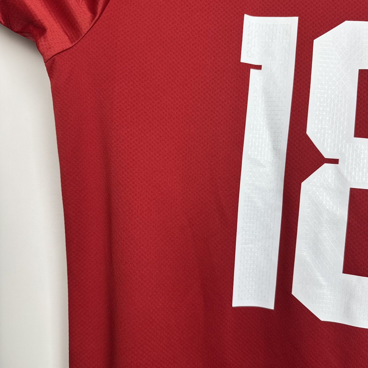 Puma SERBIA 2022 2023 HOME FOOTBALL SOCCER JERSEY #18 VLAHOVIC Size US M / EU 48-50 / 2 - 20 Thumbnail