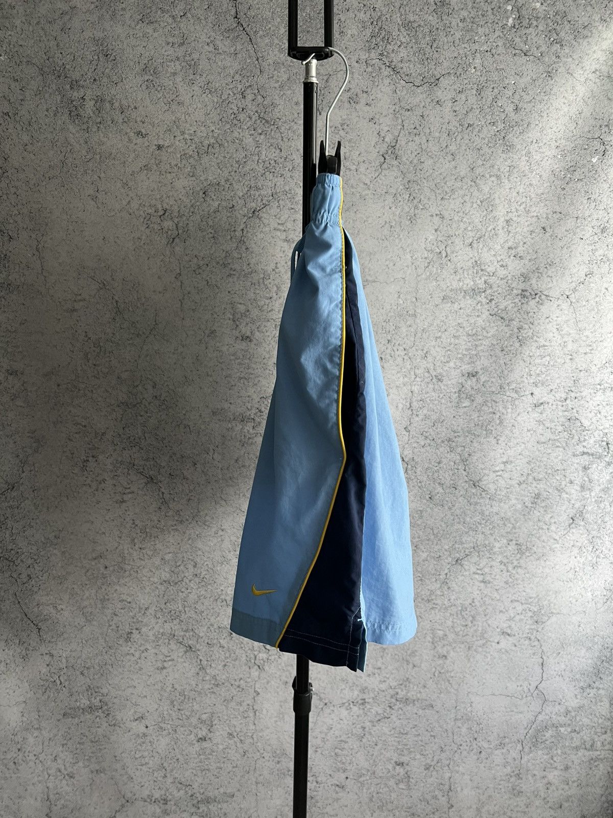 Nike Vintage Nike Nylon Shorts 2000s Mini Swoosh Blue Sportswear Size US 34 / EU 50 - 10 Thumbnail