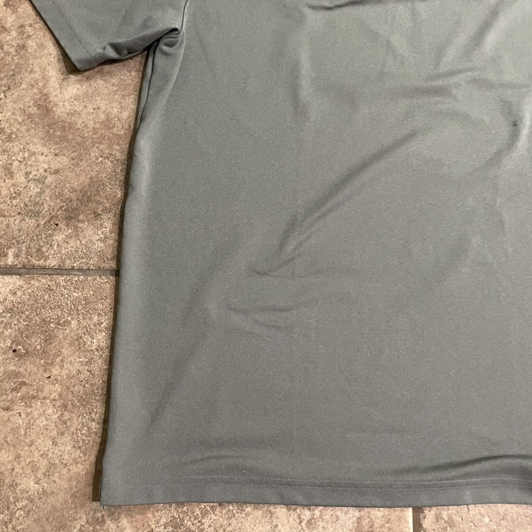 Under Armour VINTAGE Under Armour HeatGear Polo Shirt Mens XL Gray Size US XL / EU 56 / 4 - 3 Thumbnail