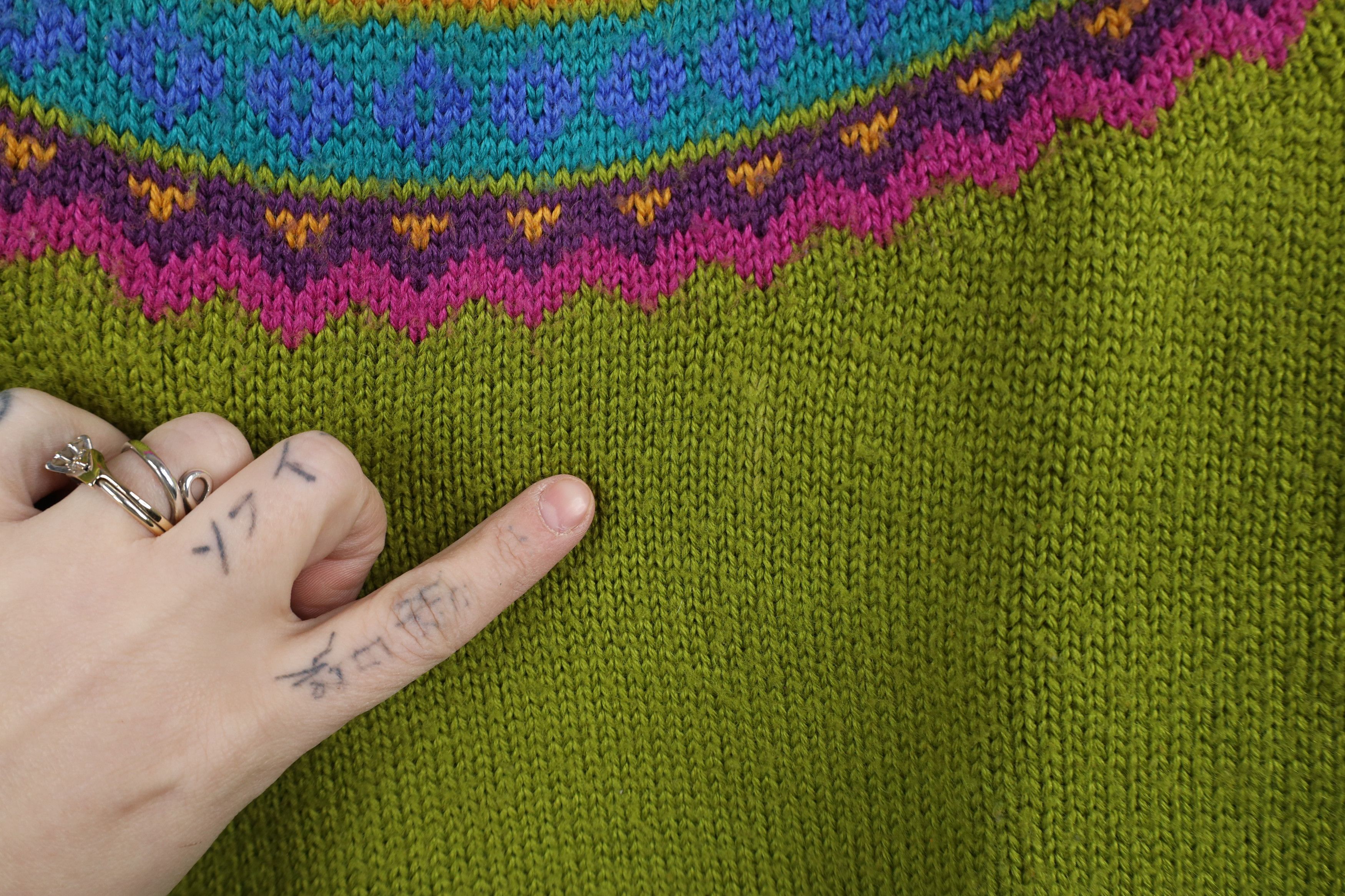 Vintage Vintage 90s Streetwear Blend Knit Rainbow Fair Isle Sweater Size S / US 4 / IT 40 - 4 Thumbnail