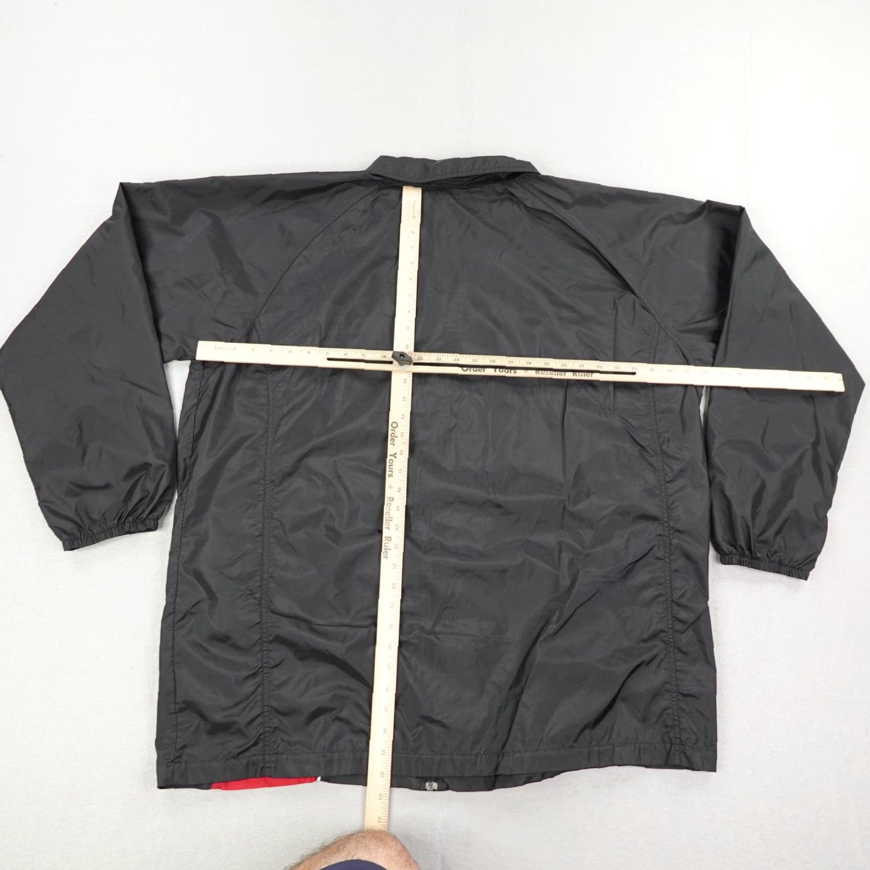 Nike VINTAGE Nike Jacket Mens 2XL Windbreaker Full Zip Black Red Swoosh Logo 90s Sports Track Coat Mens Size US XXL / EU 58 / 5 - 6 Thumbnail
