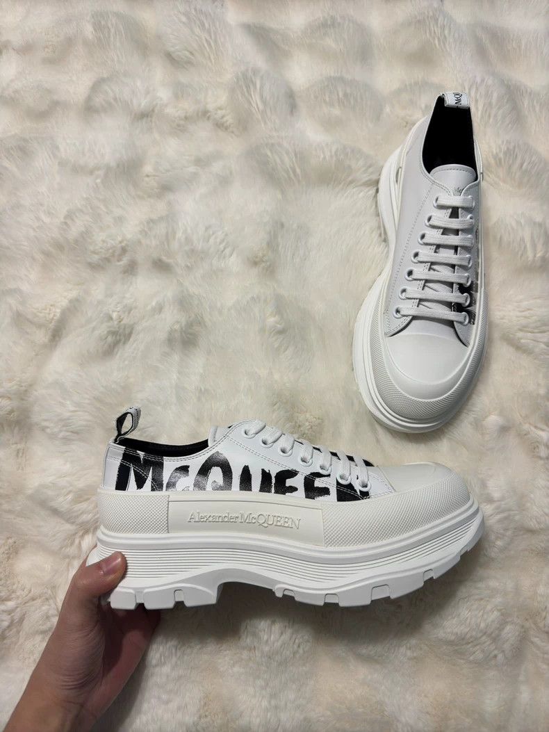 Alexander McQueen Alexander Mcqueen Tread Daddy Shoes Size US 9 / EU 42 - 2 Thumbnail
