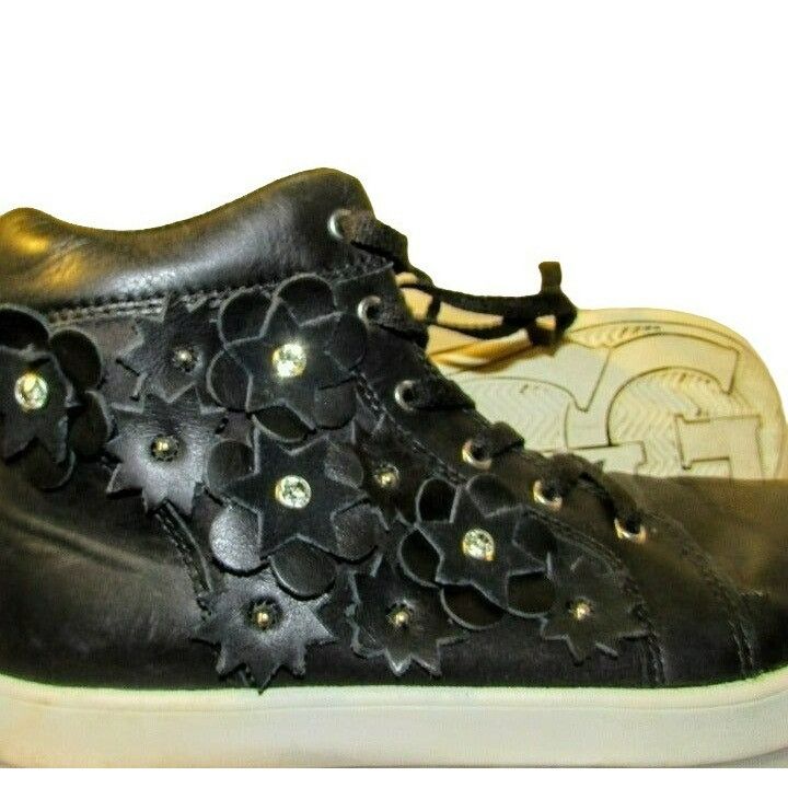 Ugg Ugg sz 5 Floral Rhinestone Sneakers Size US 5 / IT 35 - 2 Thumbnail