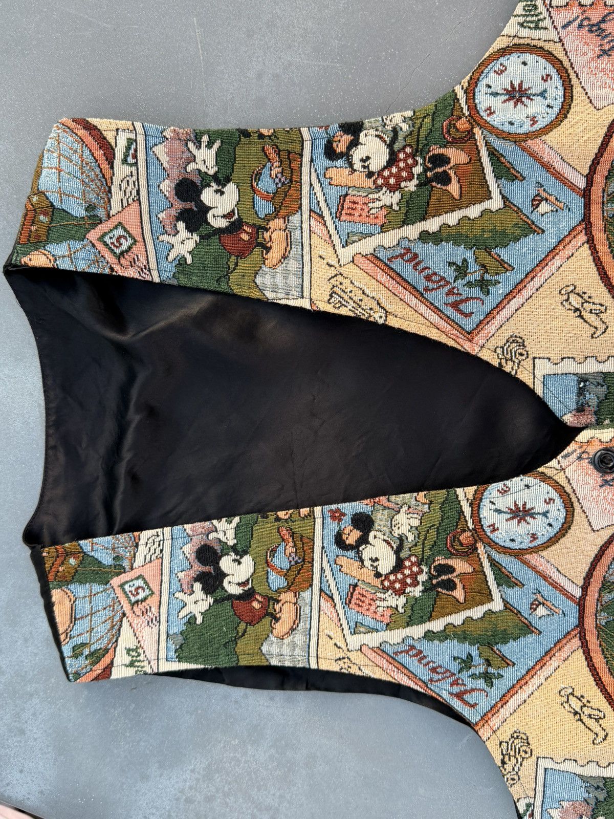 Mickey Mouse Vintage MickeyInc Tapestry Vest USA DisneyParks Exclusive Size US M / EU 48-50 / 2 - 6 Thumbnail